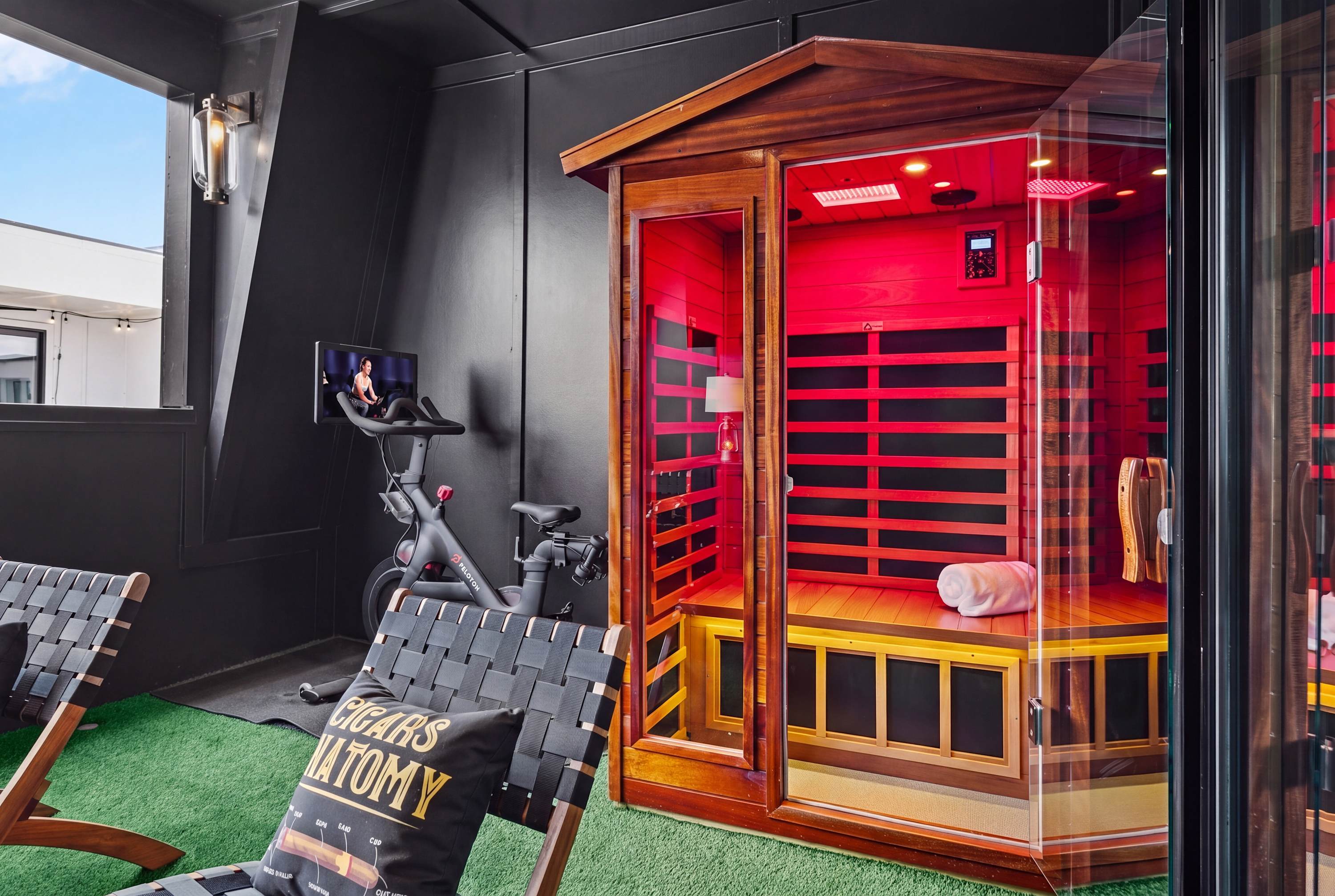 2 Side-by-Side Homes: 8BR, Sauna| Karaoke| Peloton — Nashville, TN — vacation rental