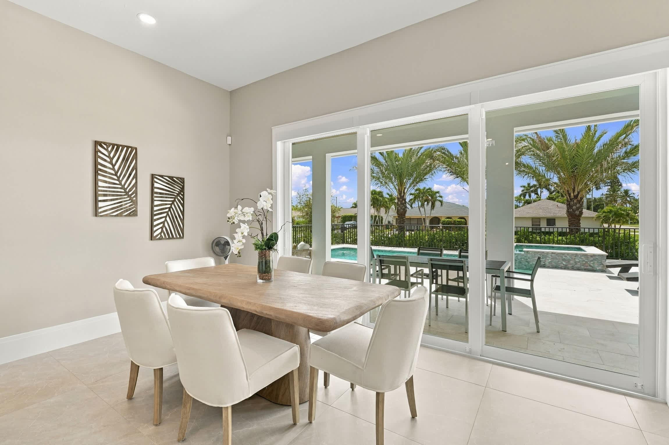 Luxury Home Close to Beach Saltwater Pool Spa | Photo 9