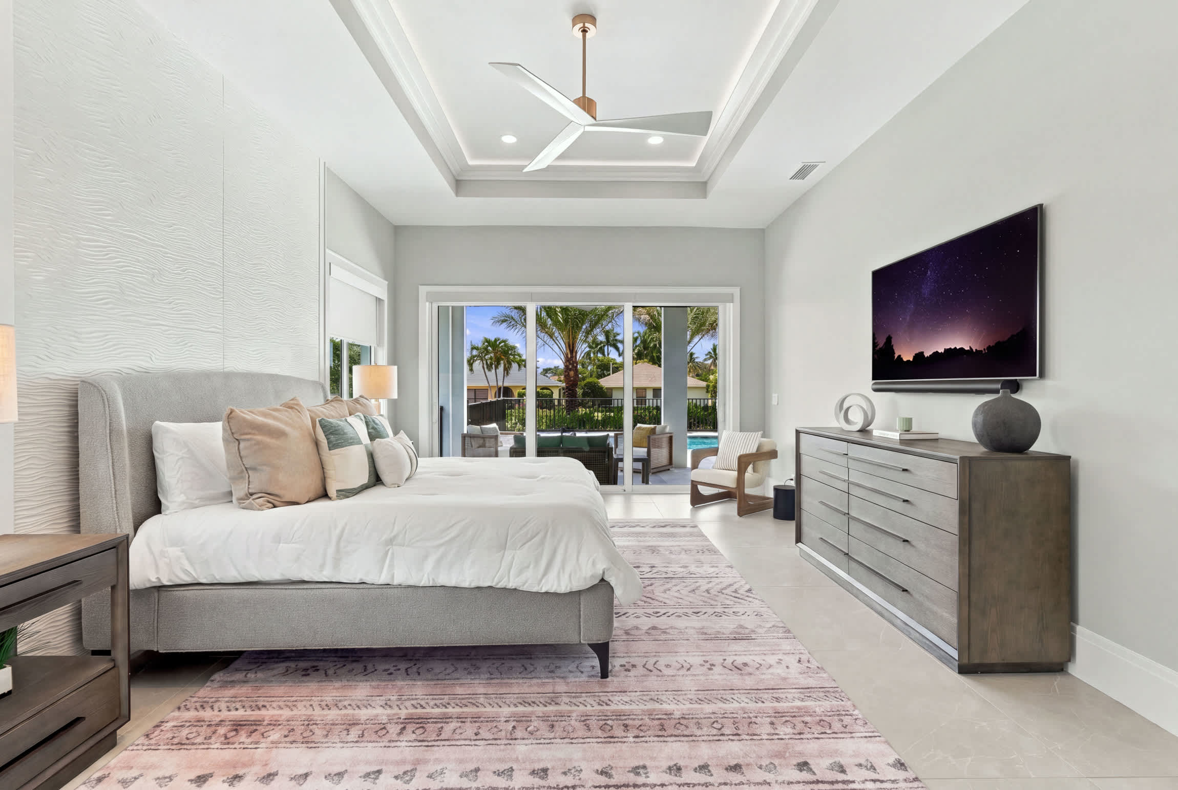 Luxury Home Close to Beach Saltwater Pool Spa | Photo 15
