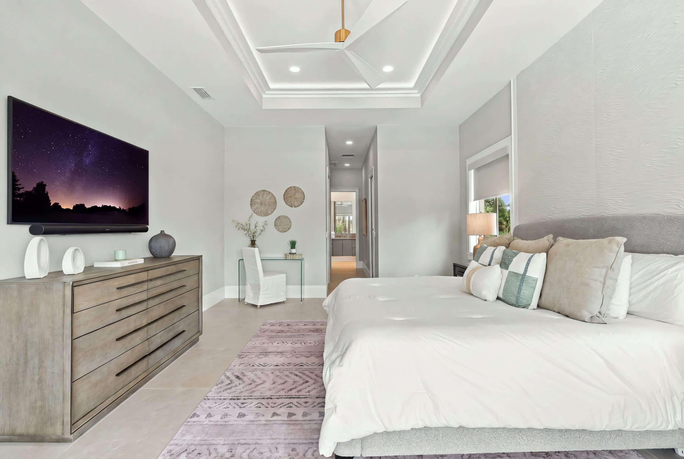 Luxury Home Close to Beach Saltwater Pool Spa | Photo 18