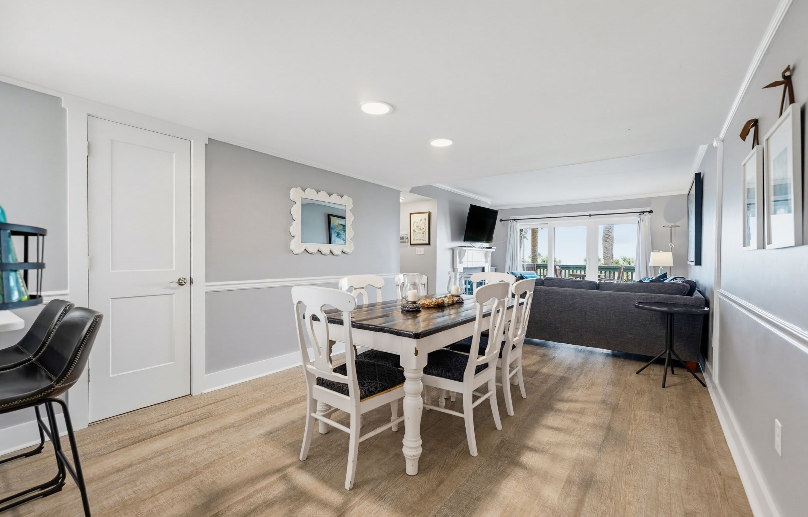 658 Newhaven | Photo 14