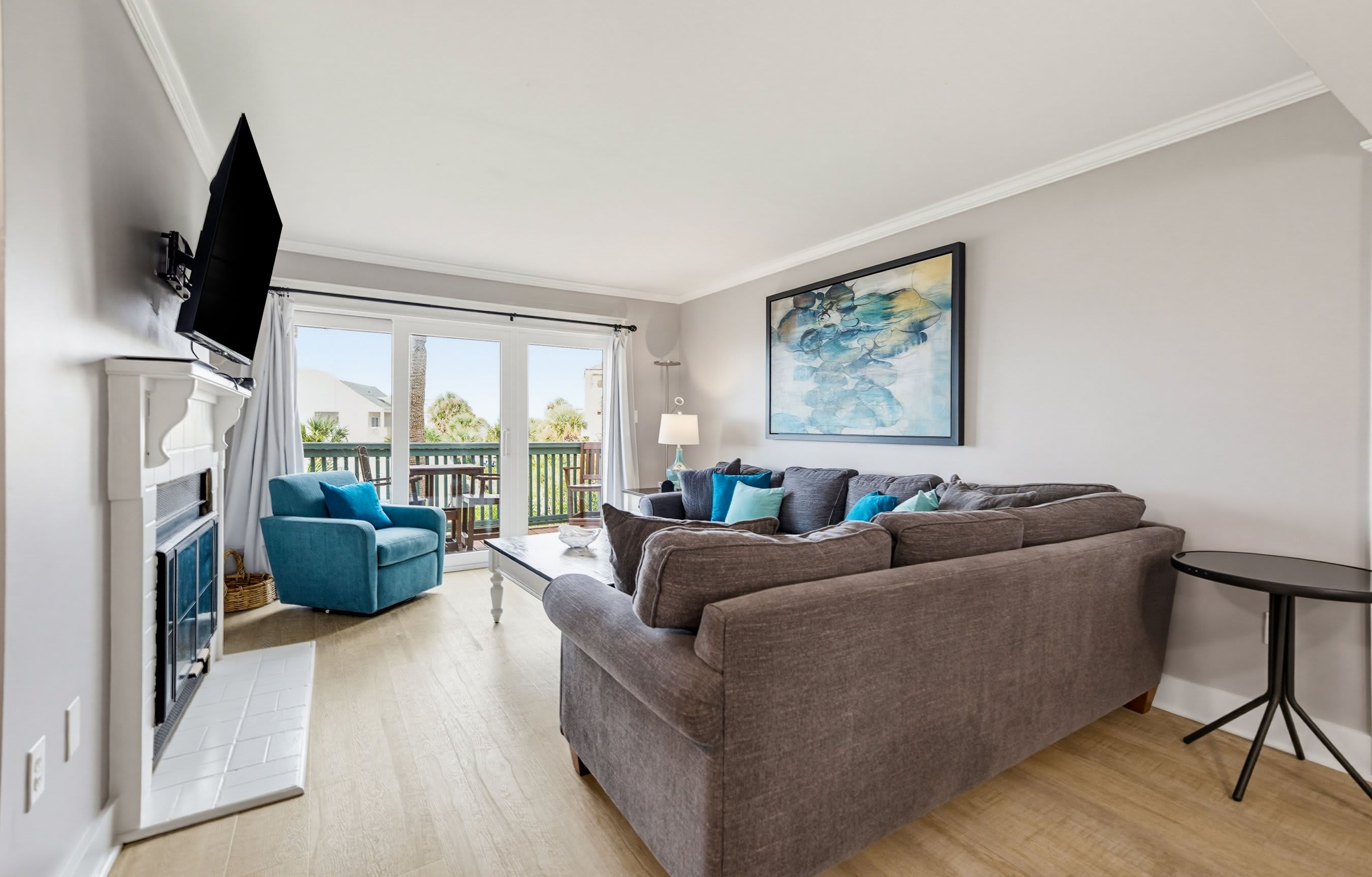 658 Newhaven | Photo 7