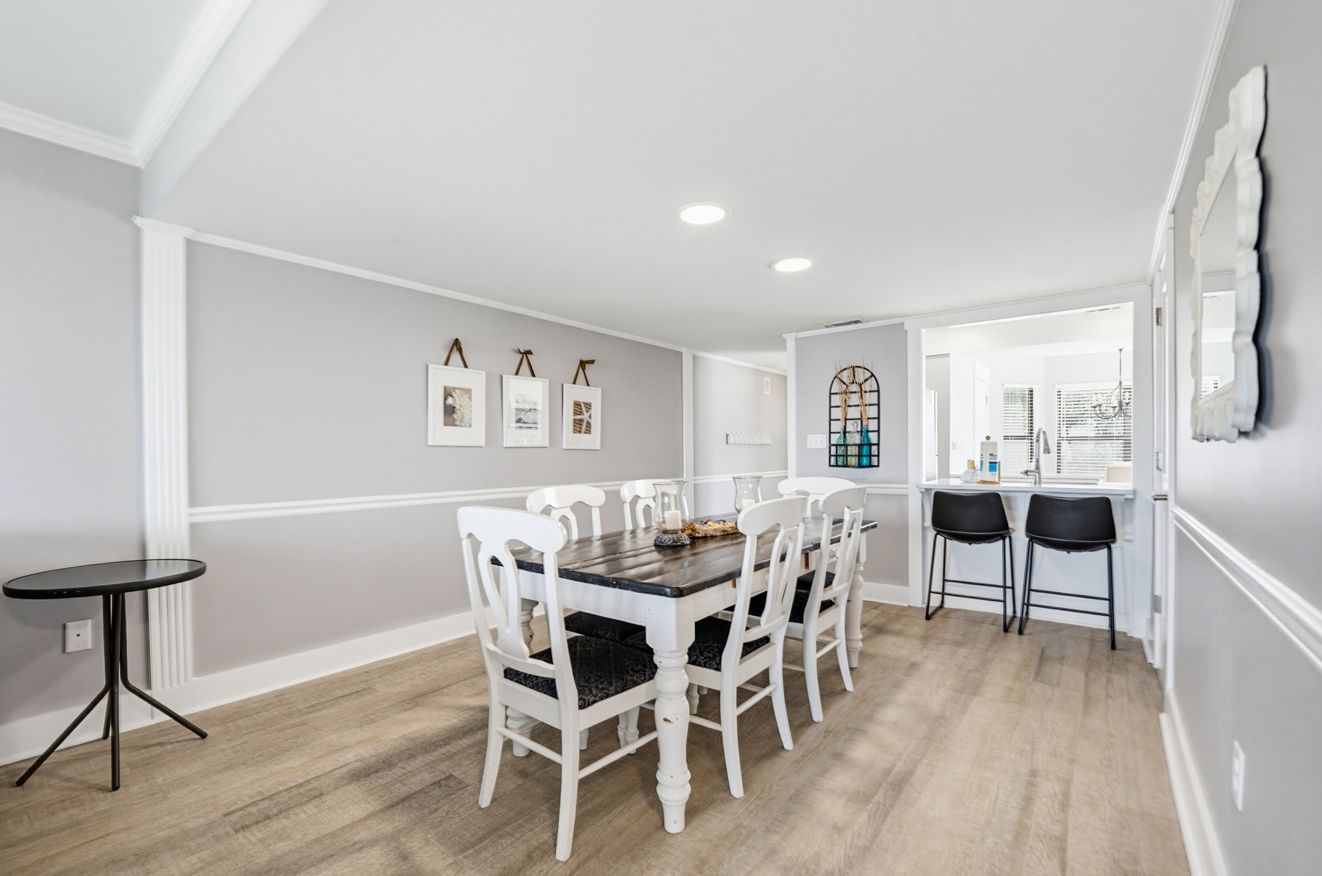 658 Newhaven | Photo 15