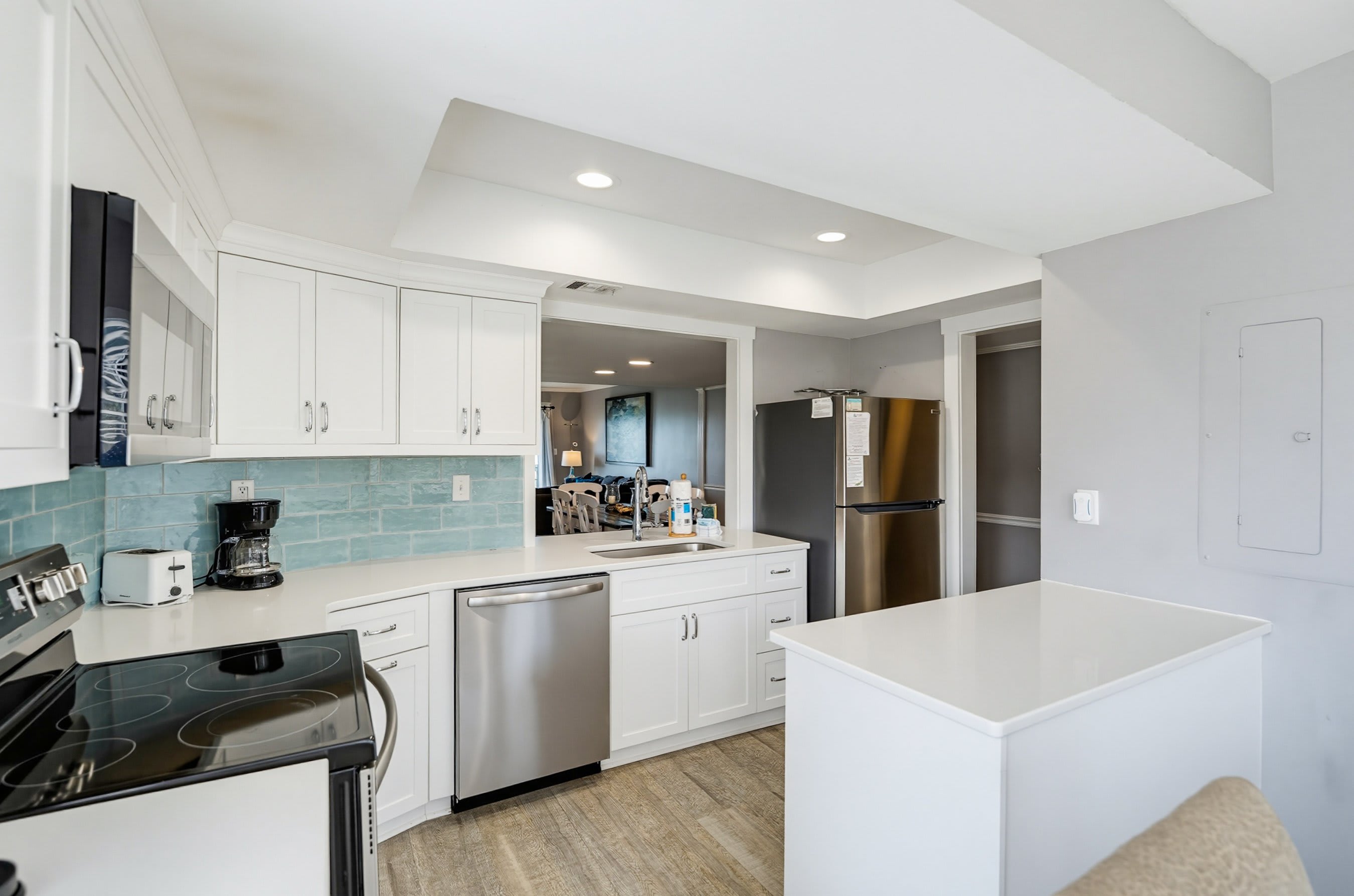 658 Newhaven | Photo 18
