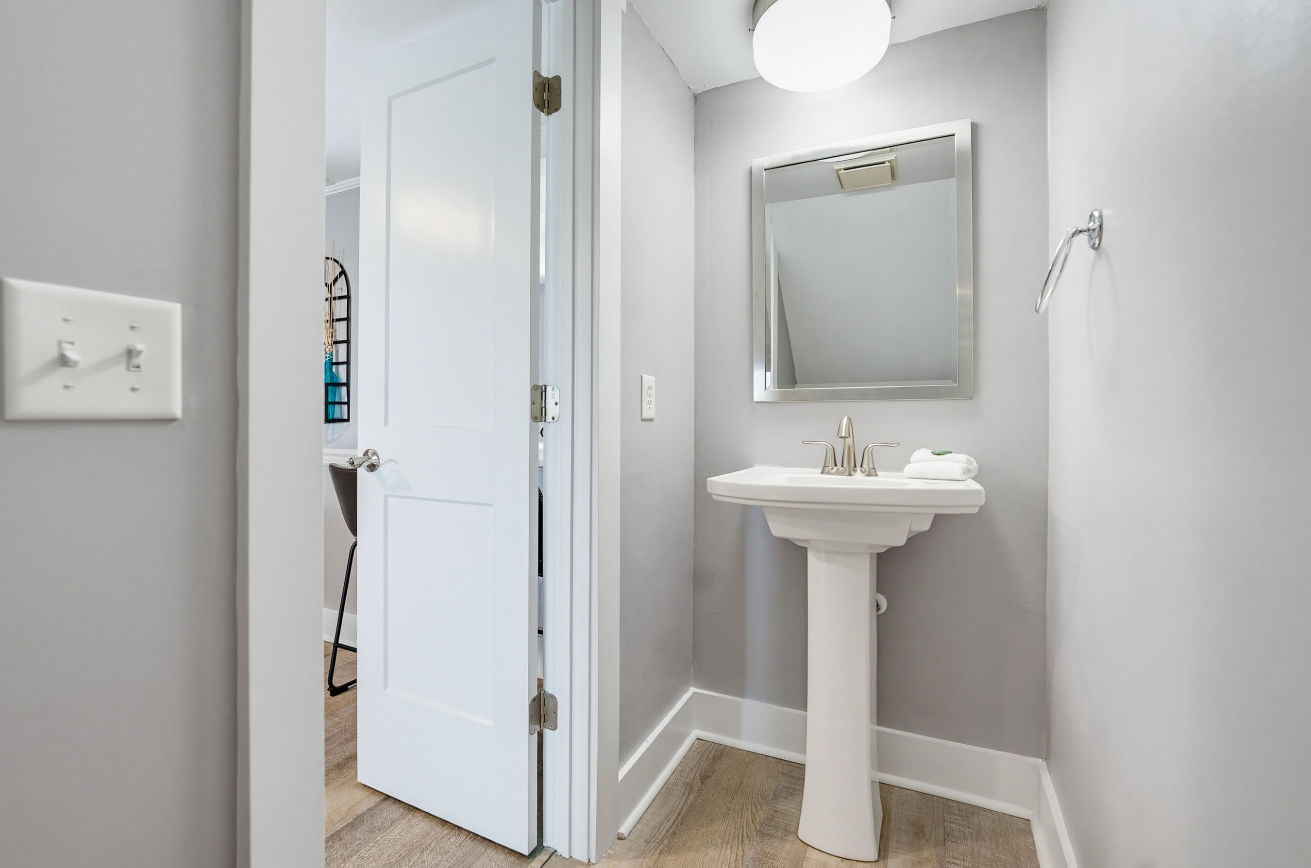 658 Newhaven | Photo 20