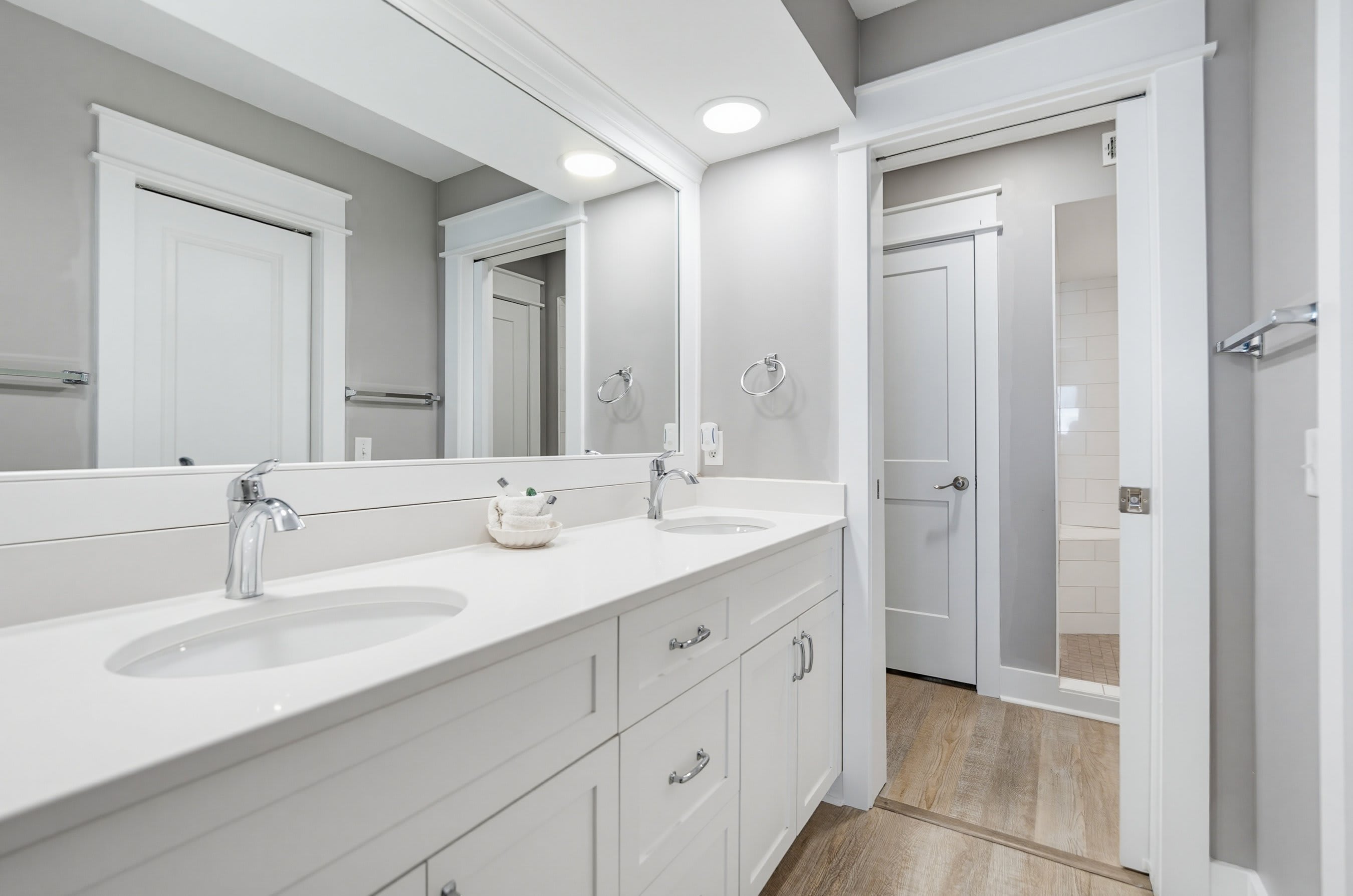 658 Newhaven | Photo 26