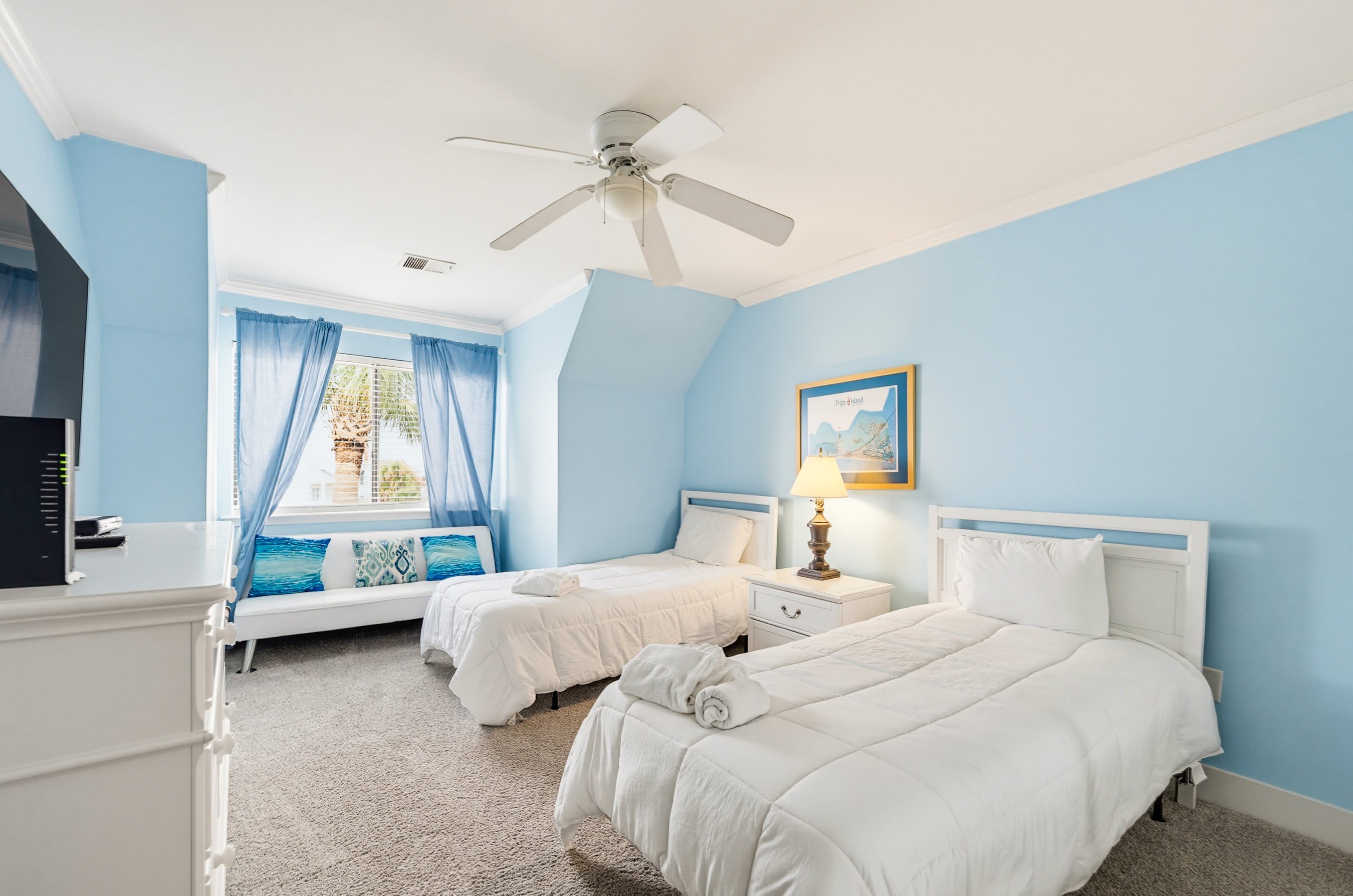 658 Newhaven | Photo 28