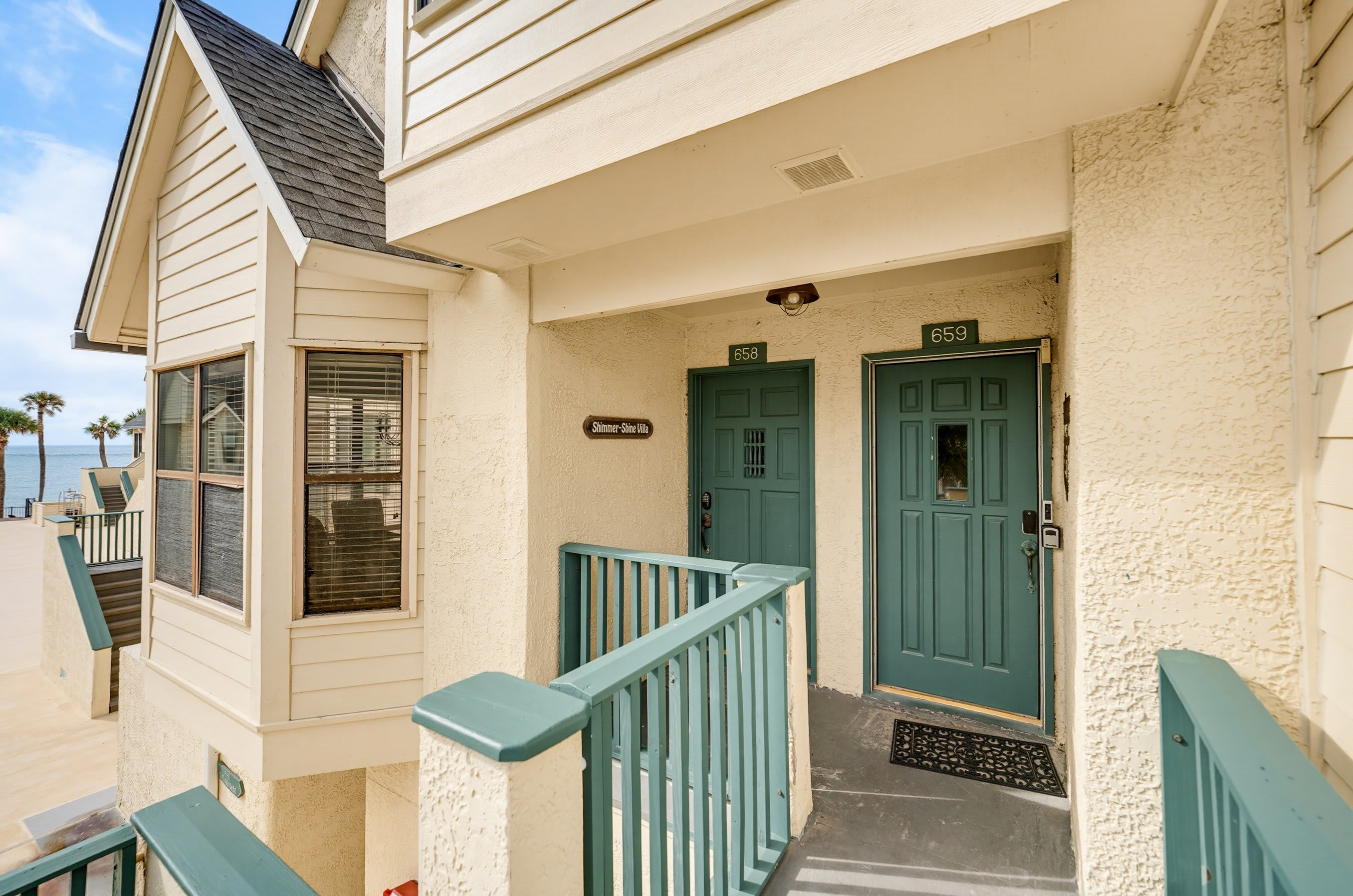 658 Newhaven | Photo 34