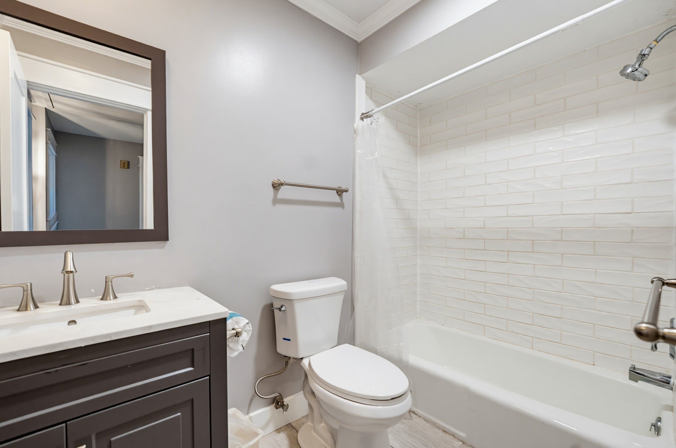 658 Newhaven | Photo 31