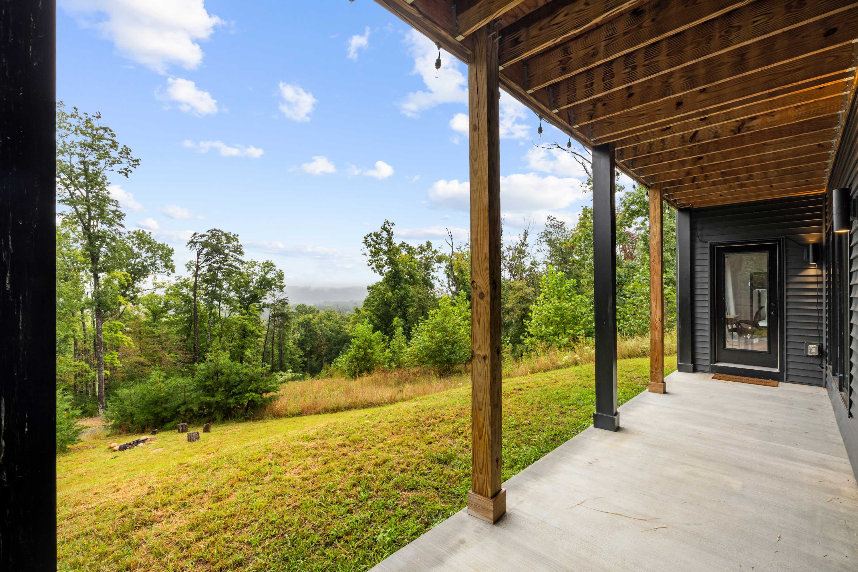 Mountain Getaway w/ Hot Tub & Wood-Burning Fire