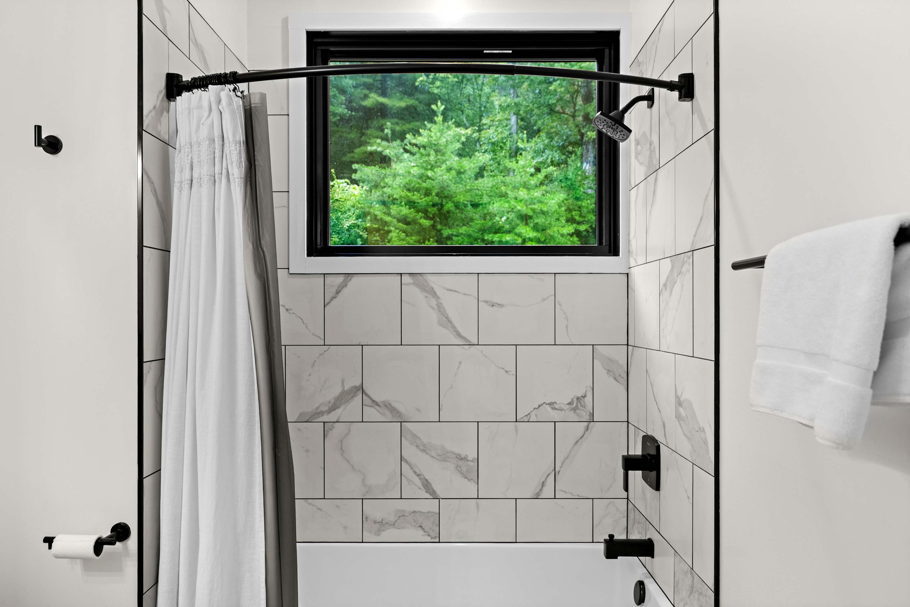 Mountain Getaway w/ Hot Tub & Wood-Burning Fire