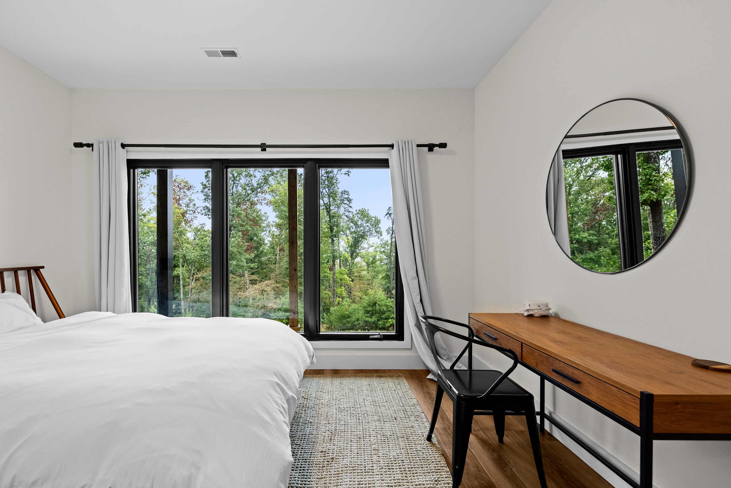 Mountain Getaway w/ Hot Tub & Wood-Burning Fire