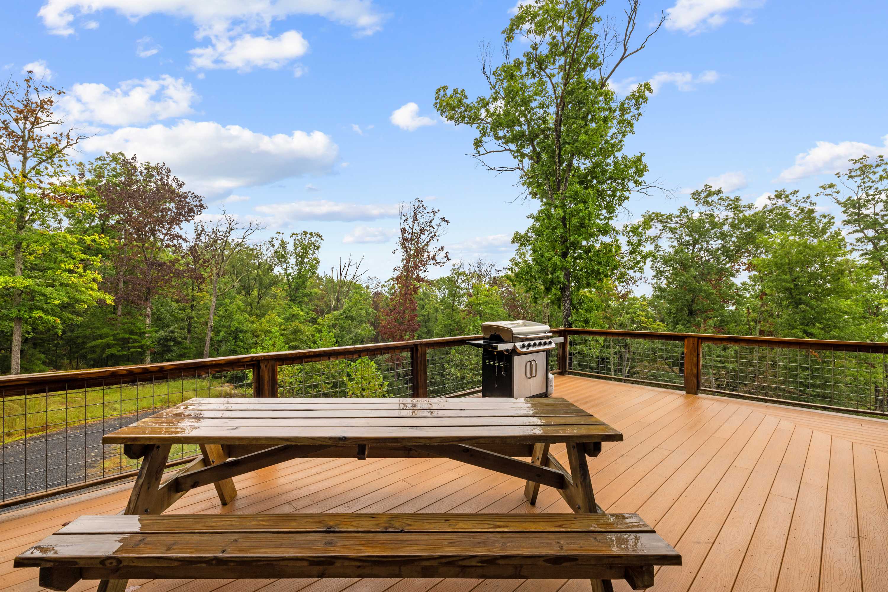 Mountain Getaway w/ Hot Tub & Wood-Burning Fire