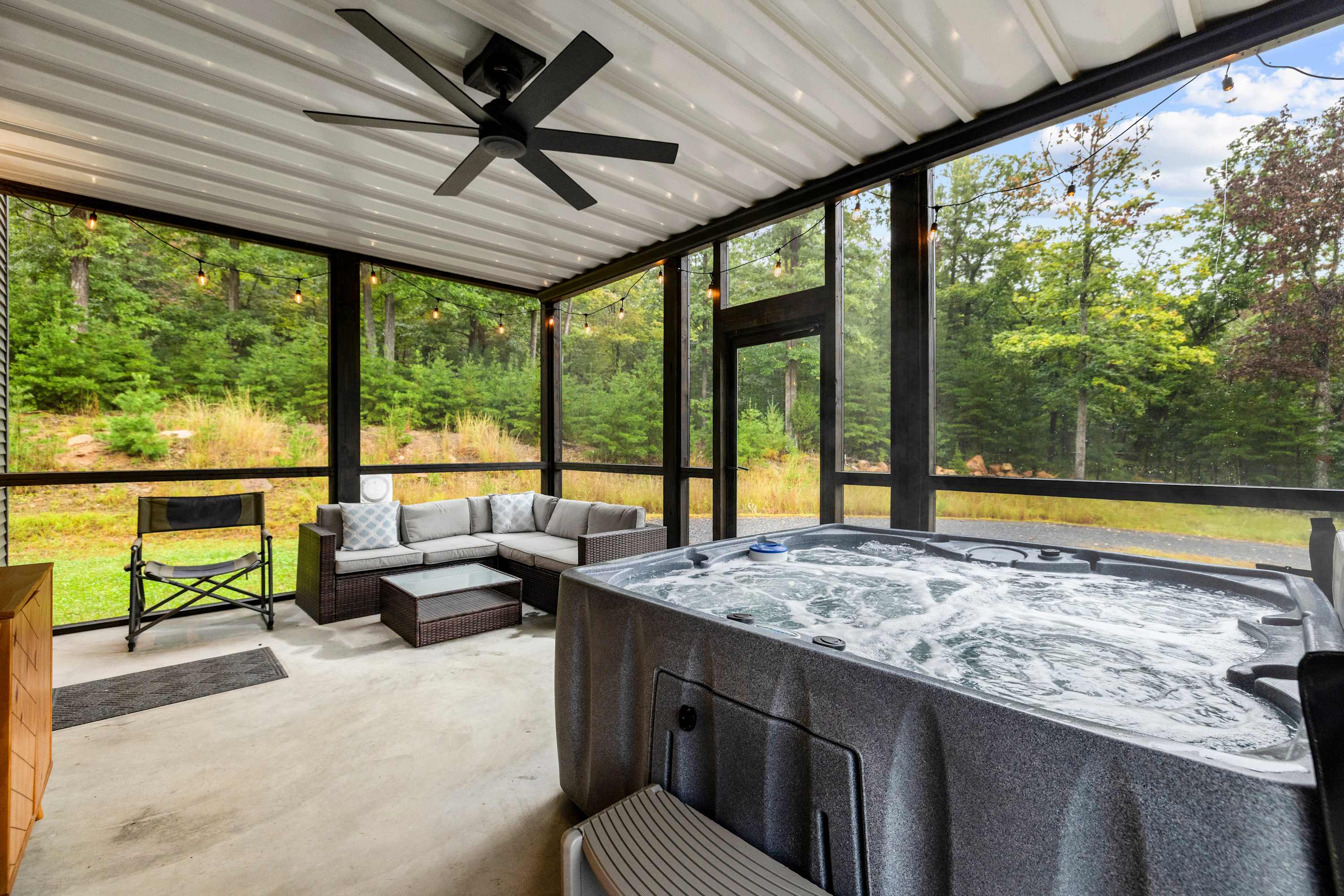 Mountain Getaway w/ Hot Tub & Wood-Burning Fire