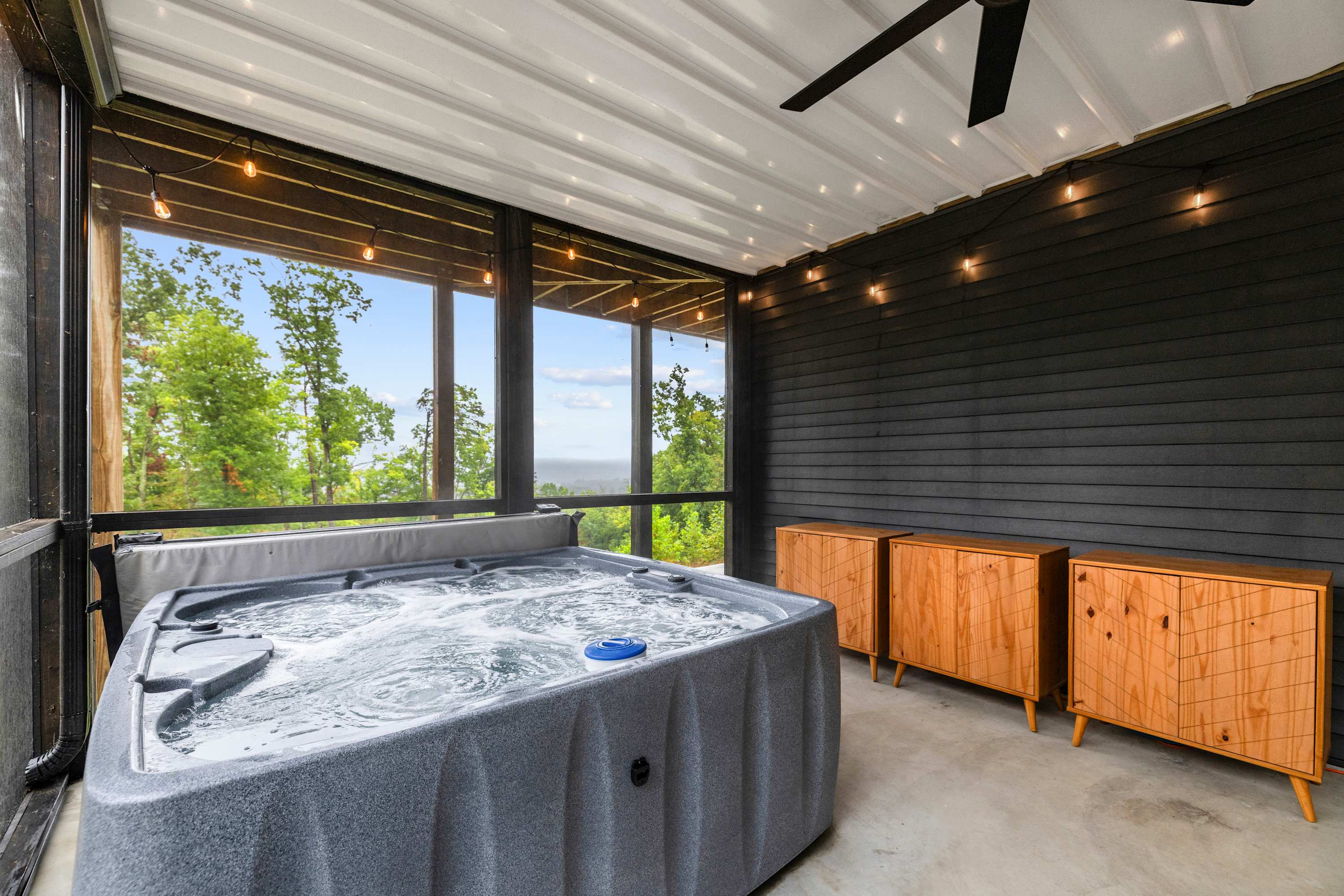Mountain Getaway w/ Hot Tub & Wood-Burning Fire