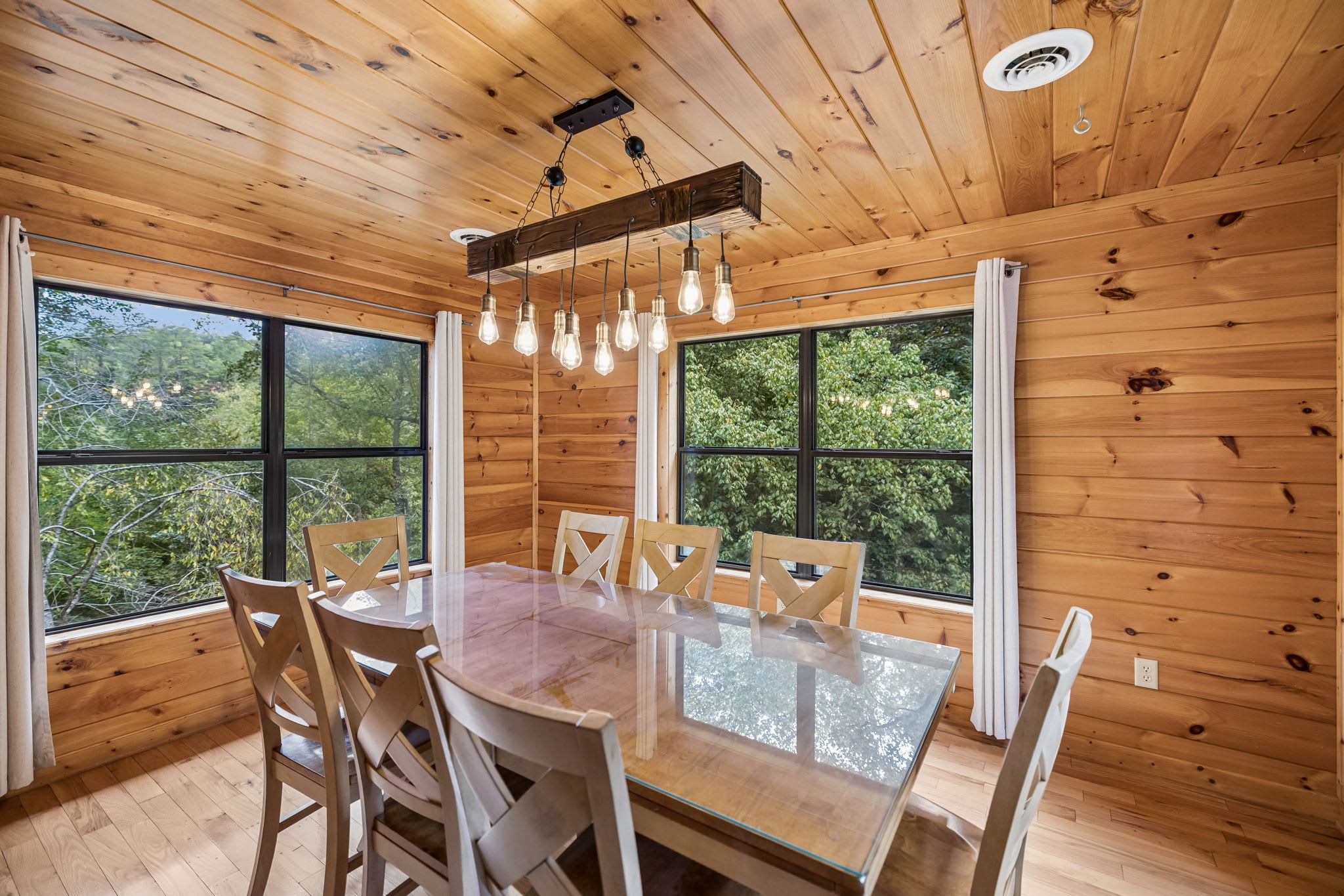 Smoky Mtn Cabin | Hot Tub, Fishing Pond & Views!