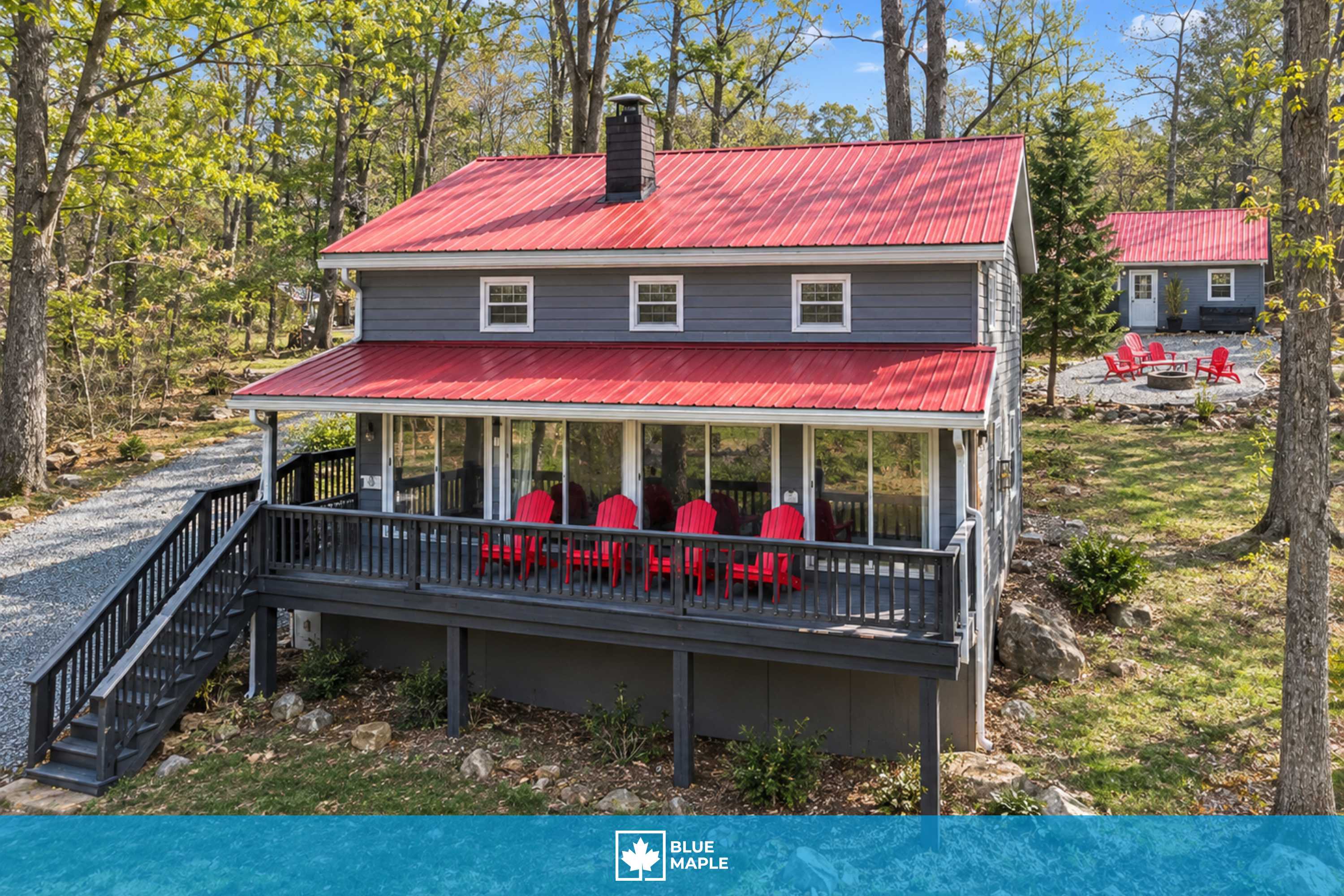 Spacious cabin w/river nearby, hot tub & fire pit