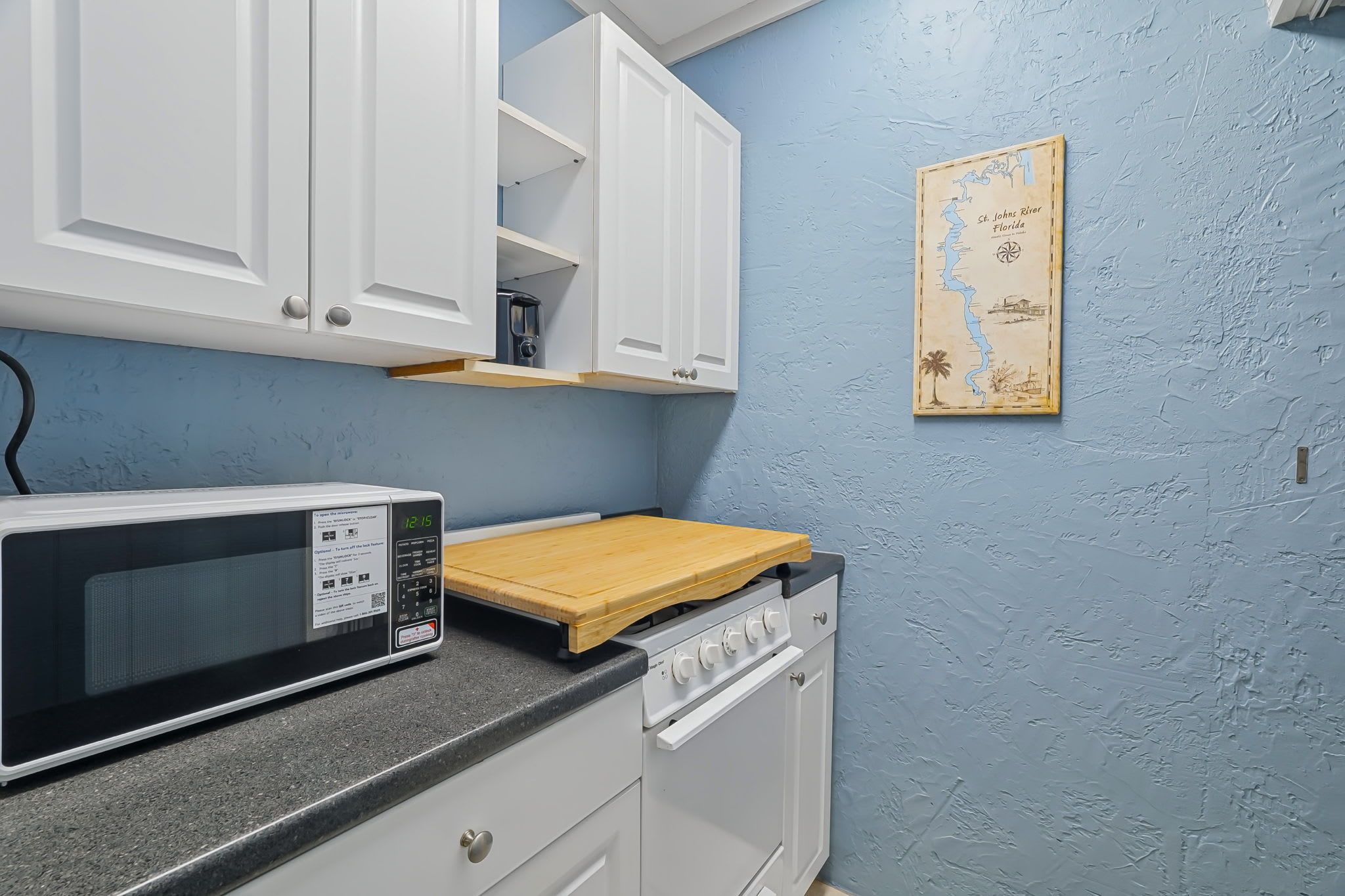 Satsuma Family Retreat | Spacious 3BR Home in Putn — photo 9