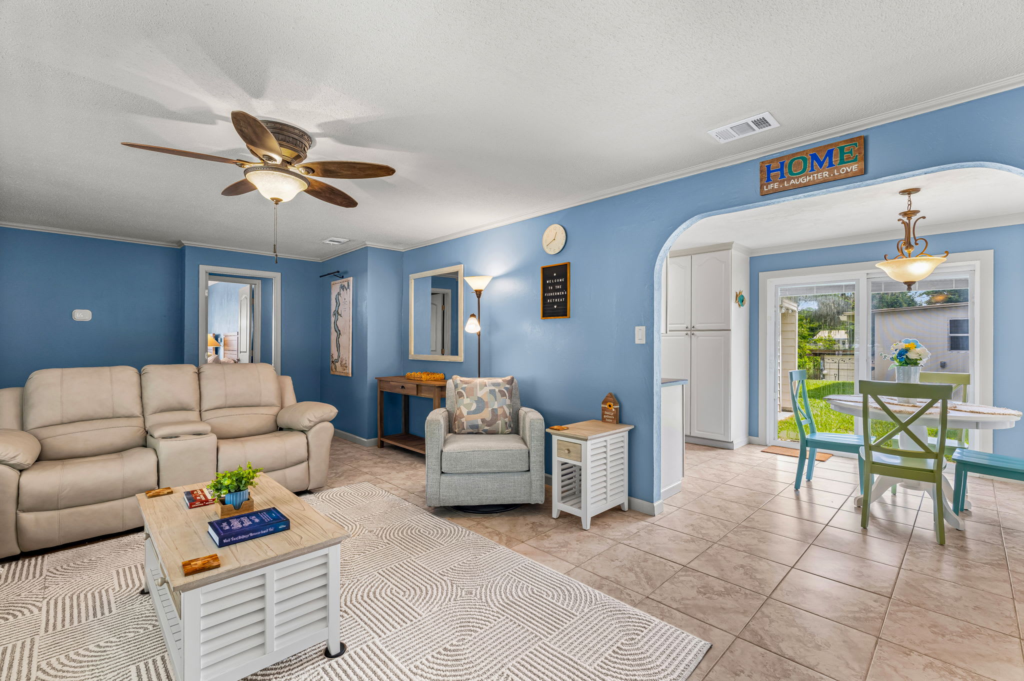 Satsuma Family Retreat | Spacious 3BR Home in Putn — photo 4