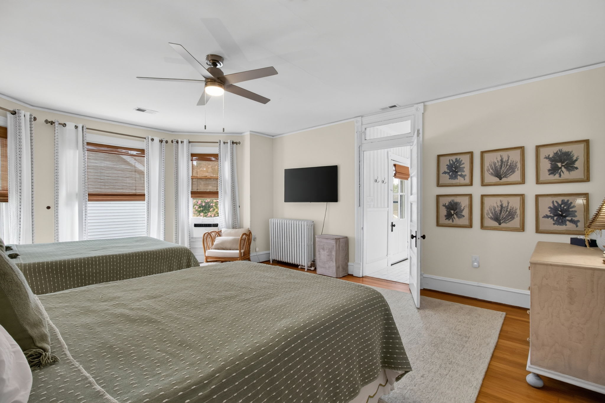Tazewell House Estate with Wraparound Porch