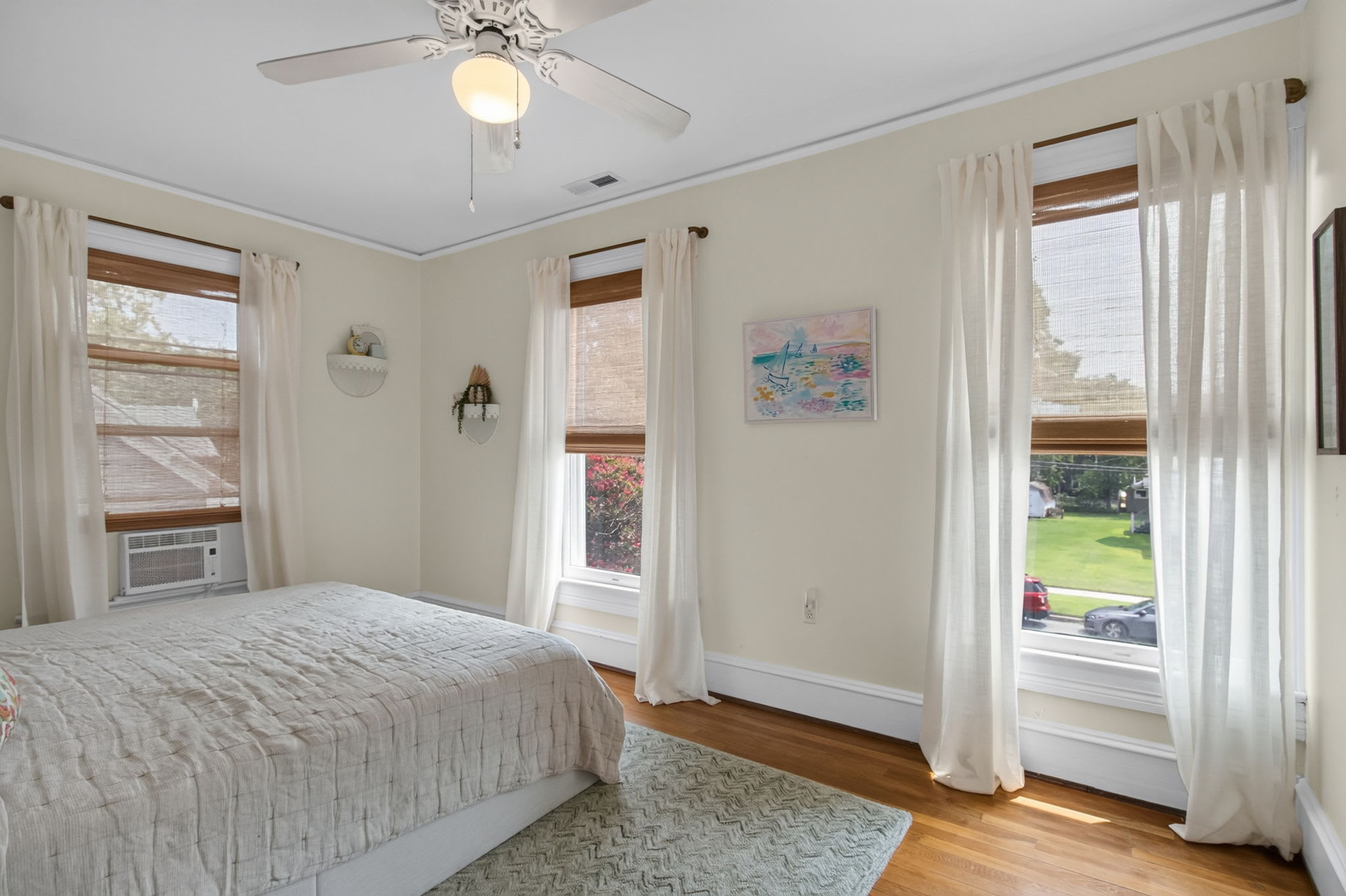 Tazewell House Estate with Wraparound Porch