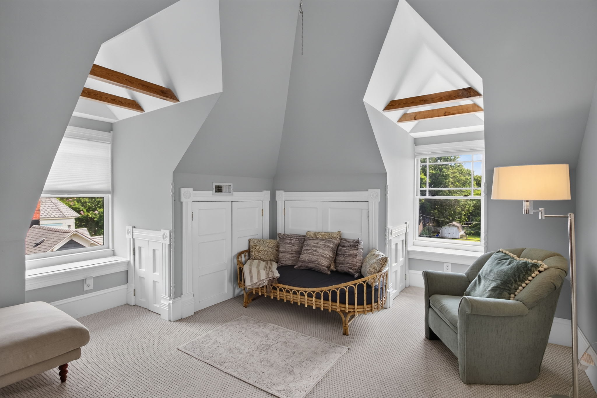 Tazewell House Estate with Wraparound Porch