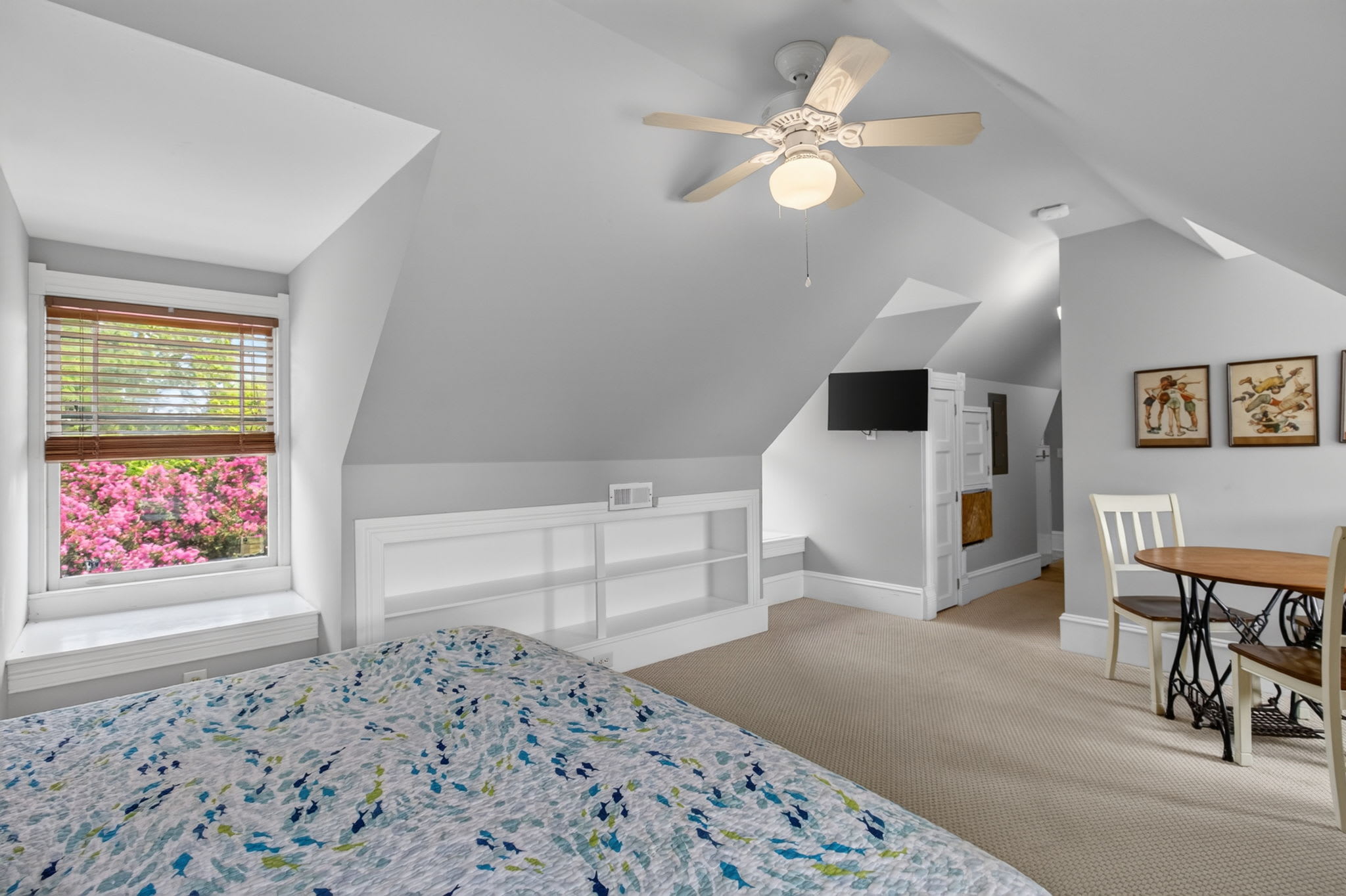 Tazewell House Estate with Wraparound Porch