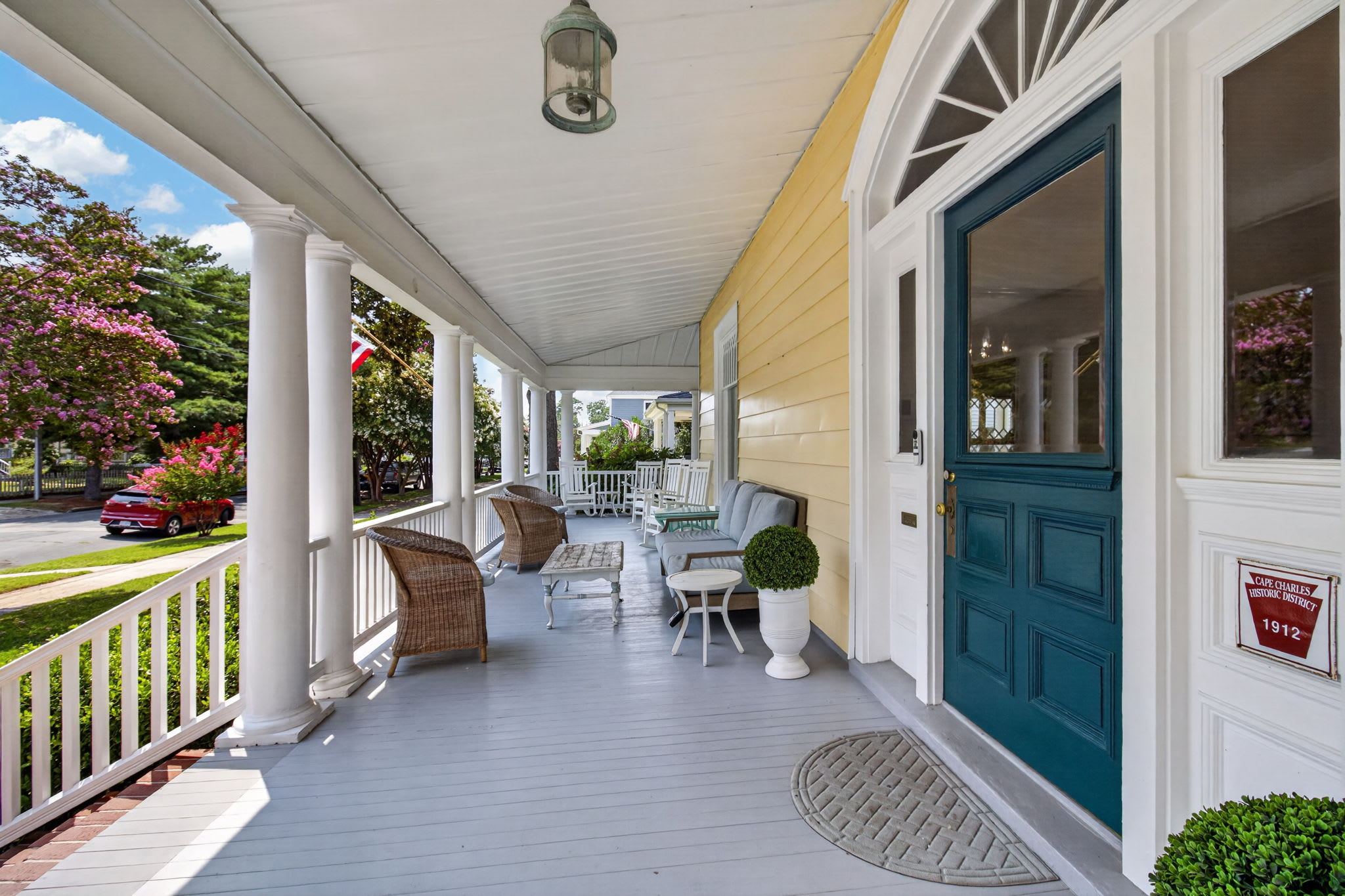 Tazewell House Estate with Wraparound Porch