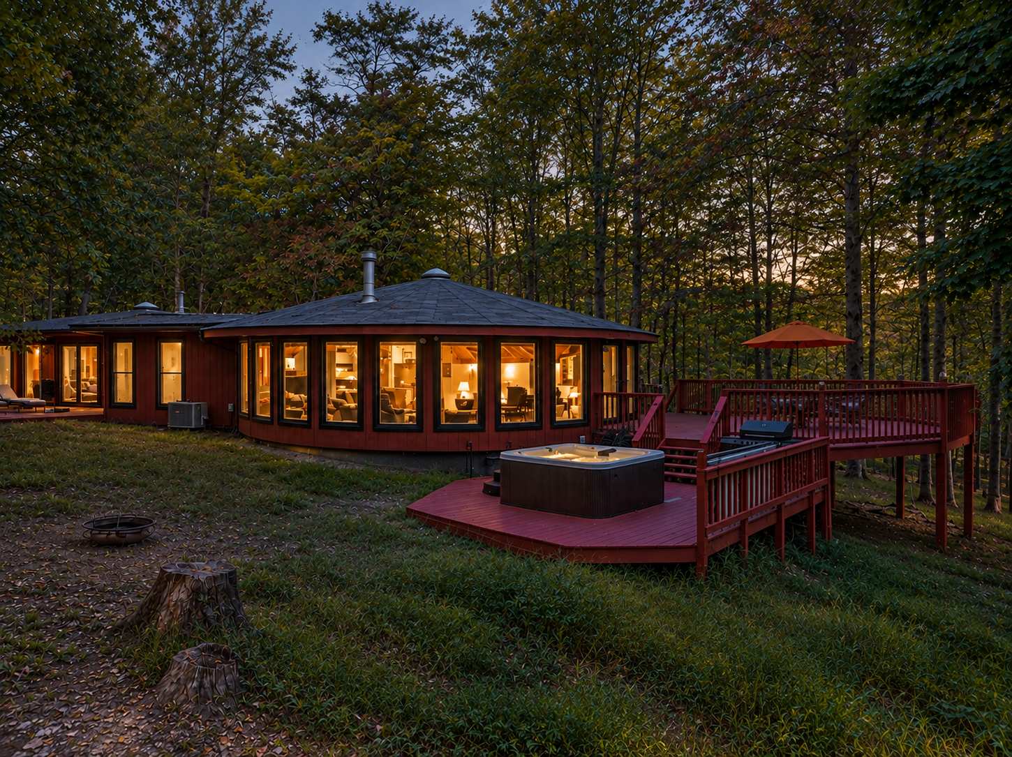3BR cabin w/ backyard, hot tub, dome & deck