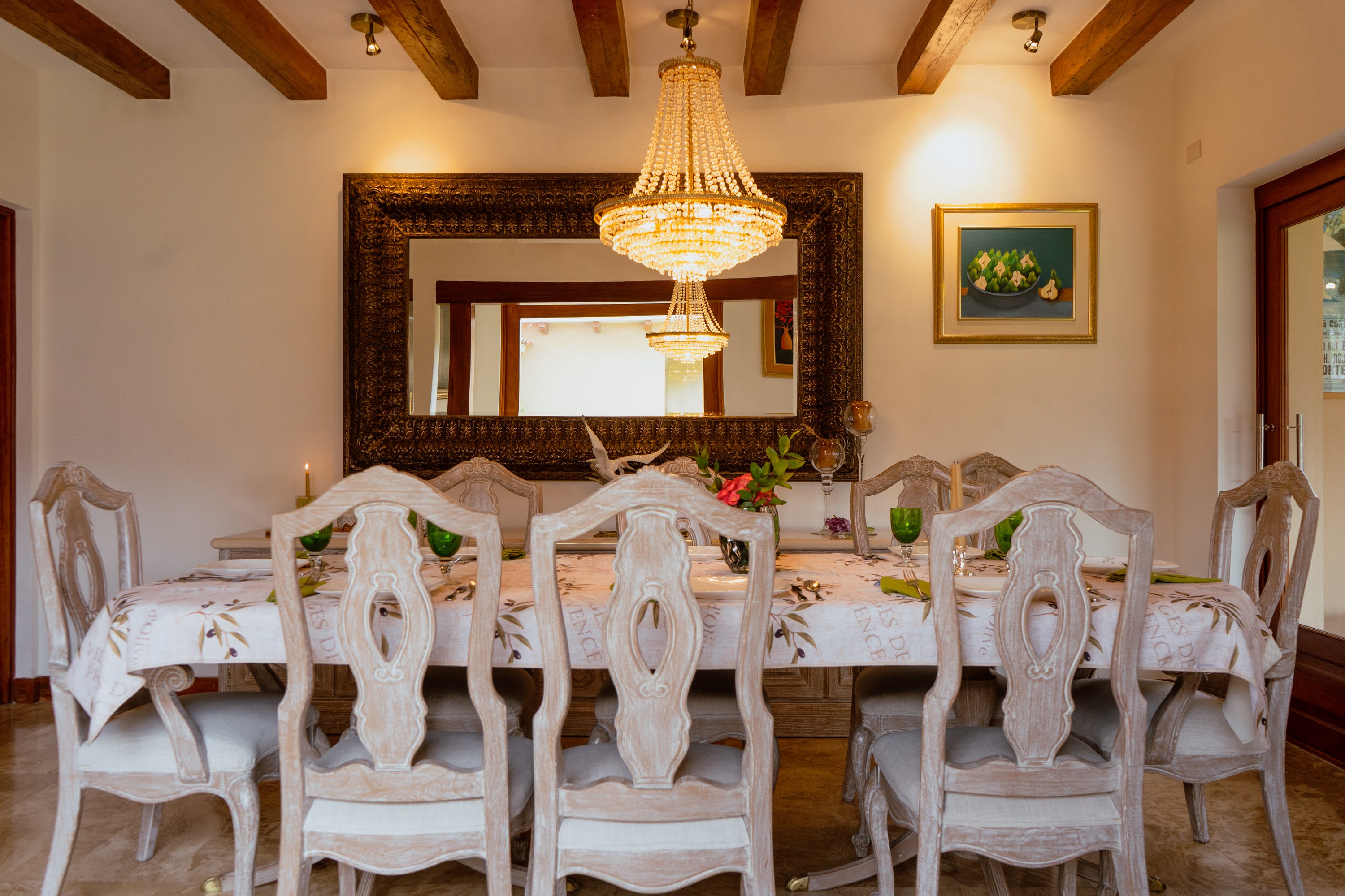 Guayllabamba Estate - Indoor Pool, Jacuzzi & Gym