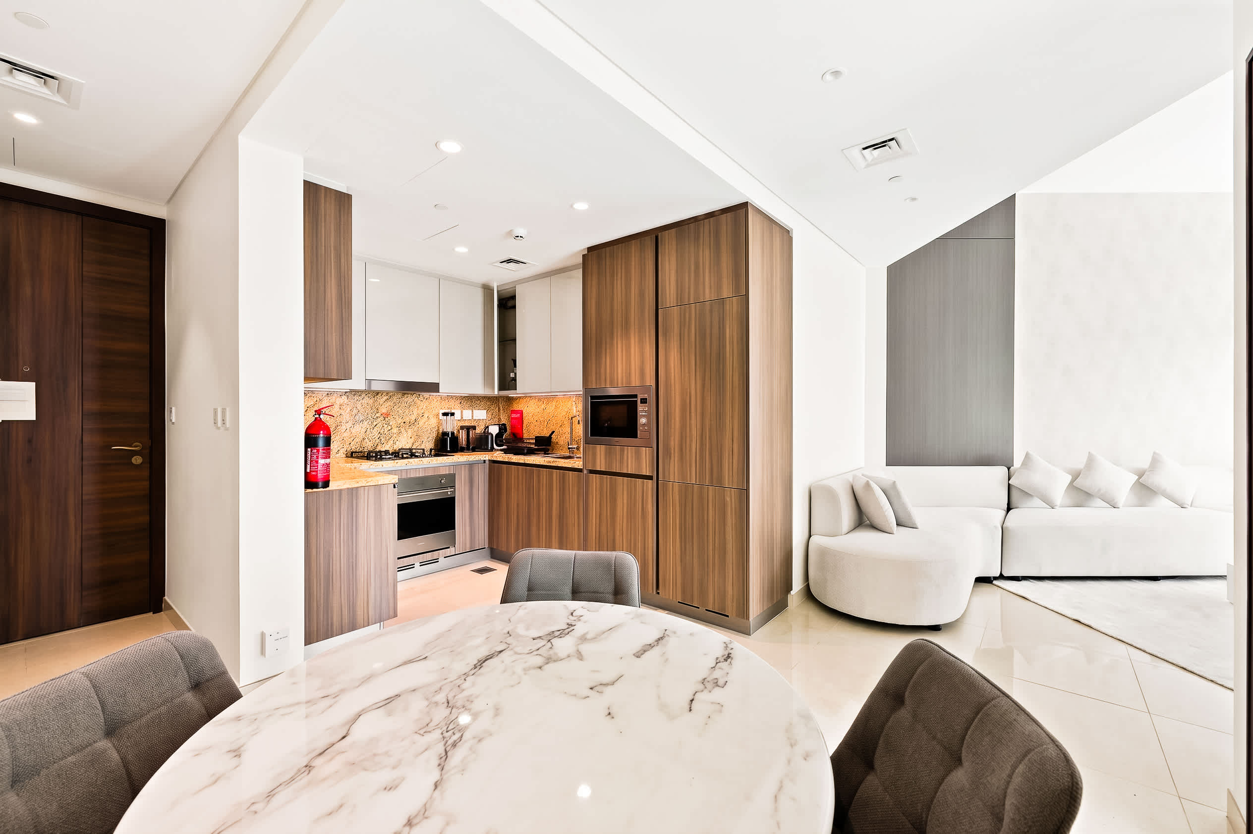 Premium 3BR Imperial Avenue — photo 7 of 29
