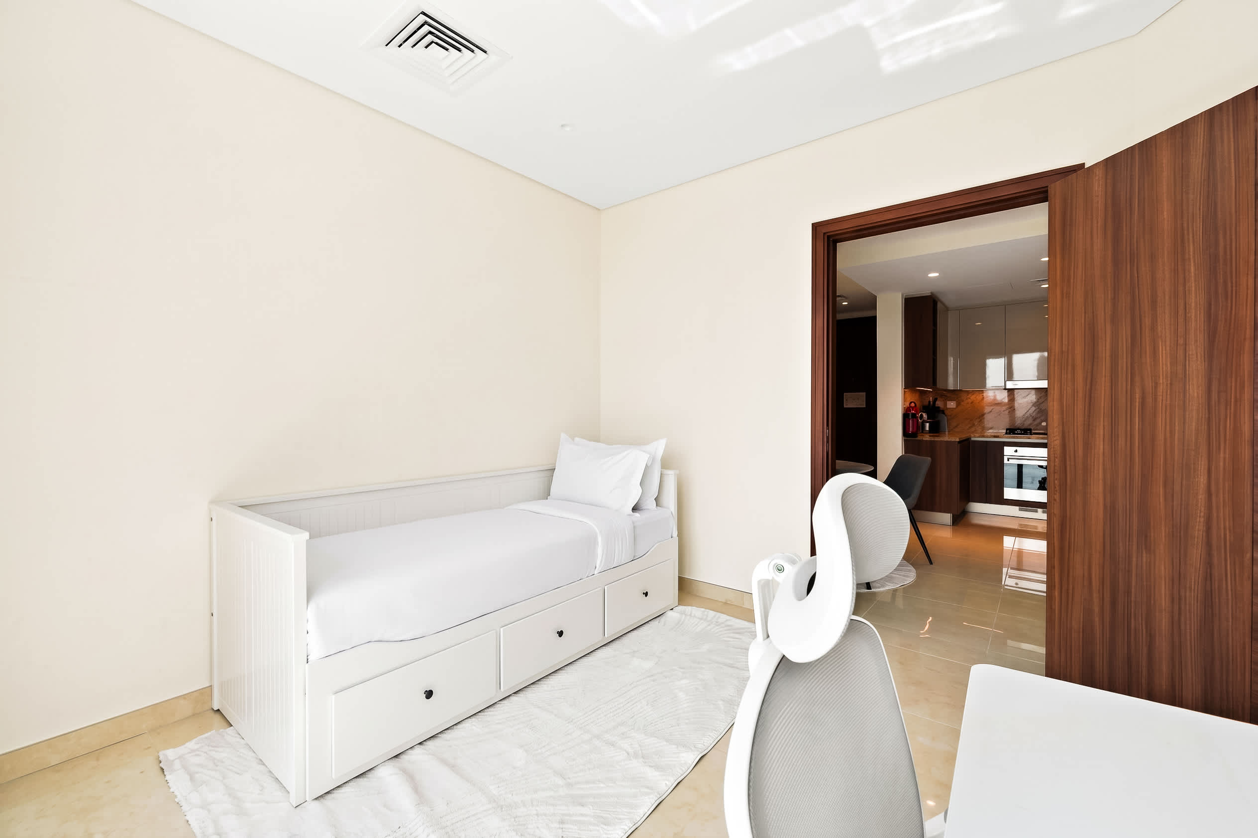 Premium 3BR Imperial Avenue — photo 15 of 29