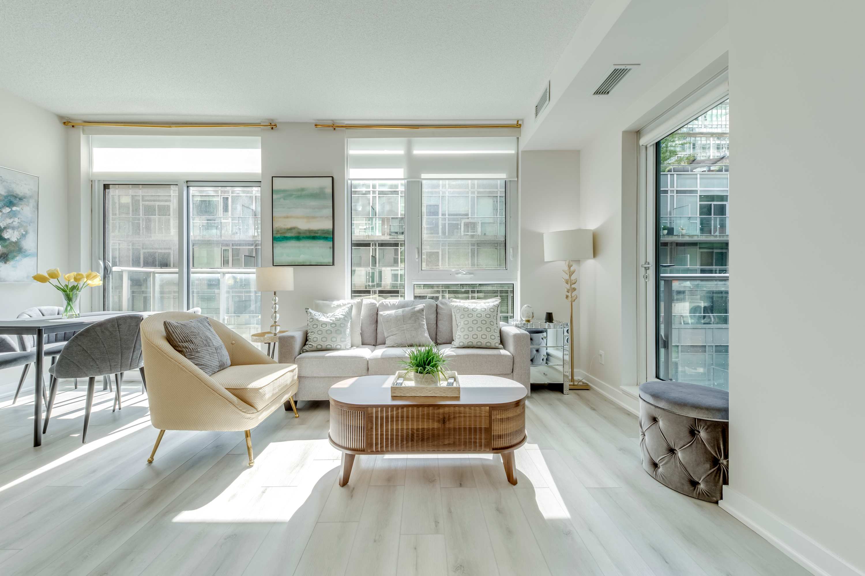 Downtown Caramel Suite