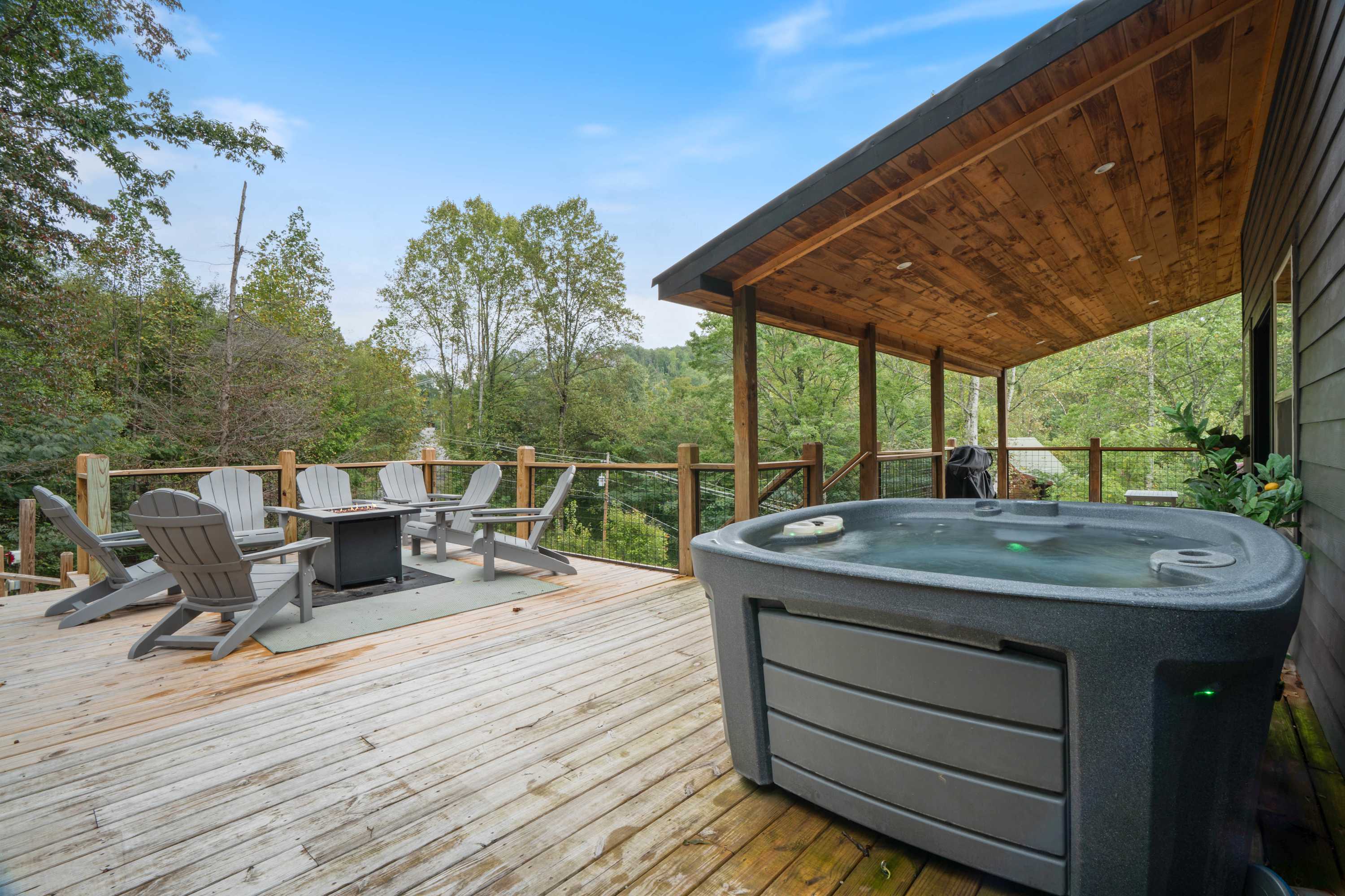 Luna Bear Chalet