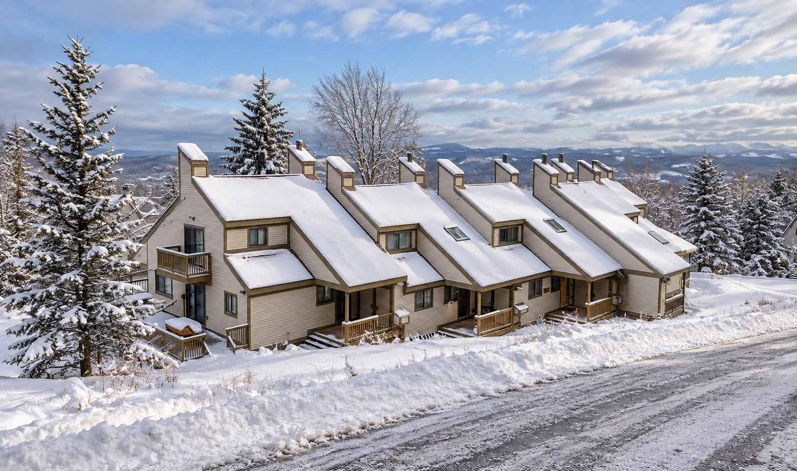 Ski-In/Out Retreat | Hot Tub & Sauna — Ludlow, VT — vacation rental