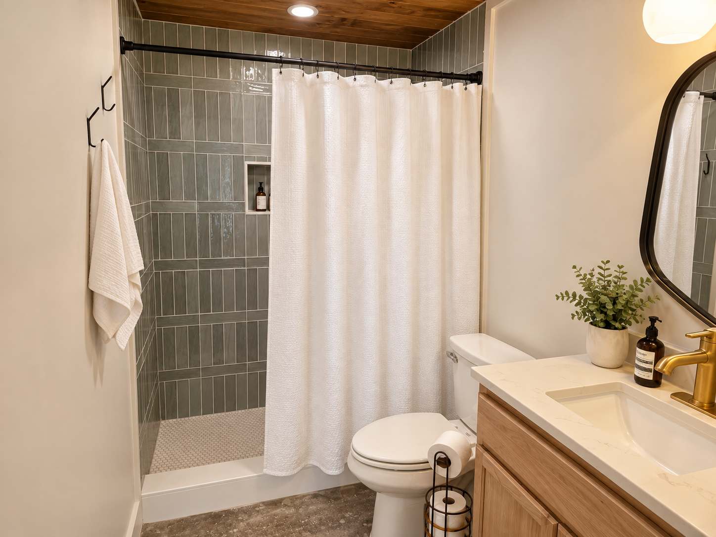 Lakeview Retreat | Scenic Stay at the Event Venue