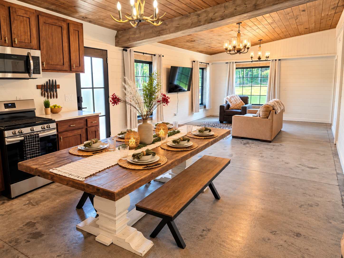 Lakeview Retreat | Scenic Stay at the Event Venue