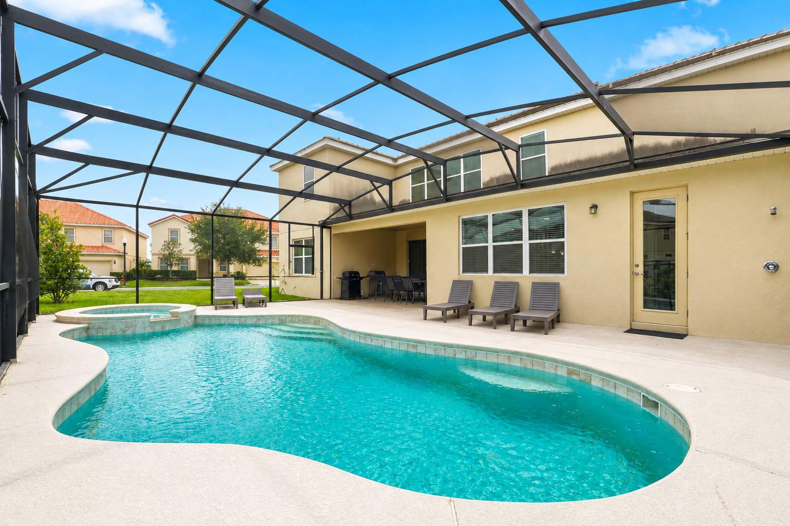 Luxury Villa w Pool Spa Game Room near Disney