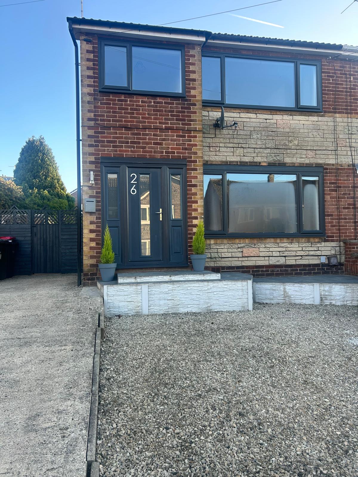 Spacious 2BR South Anston House Driveway Parking serviced apartment - South Anston - VivreStays