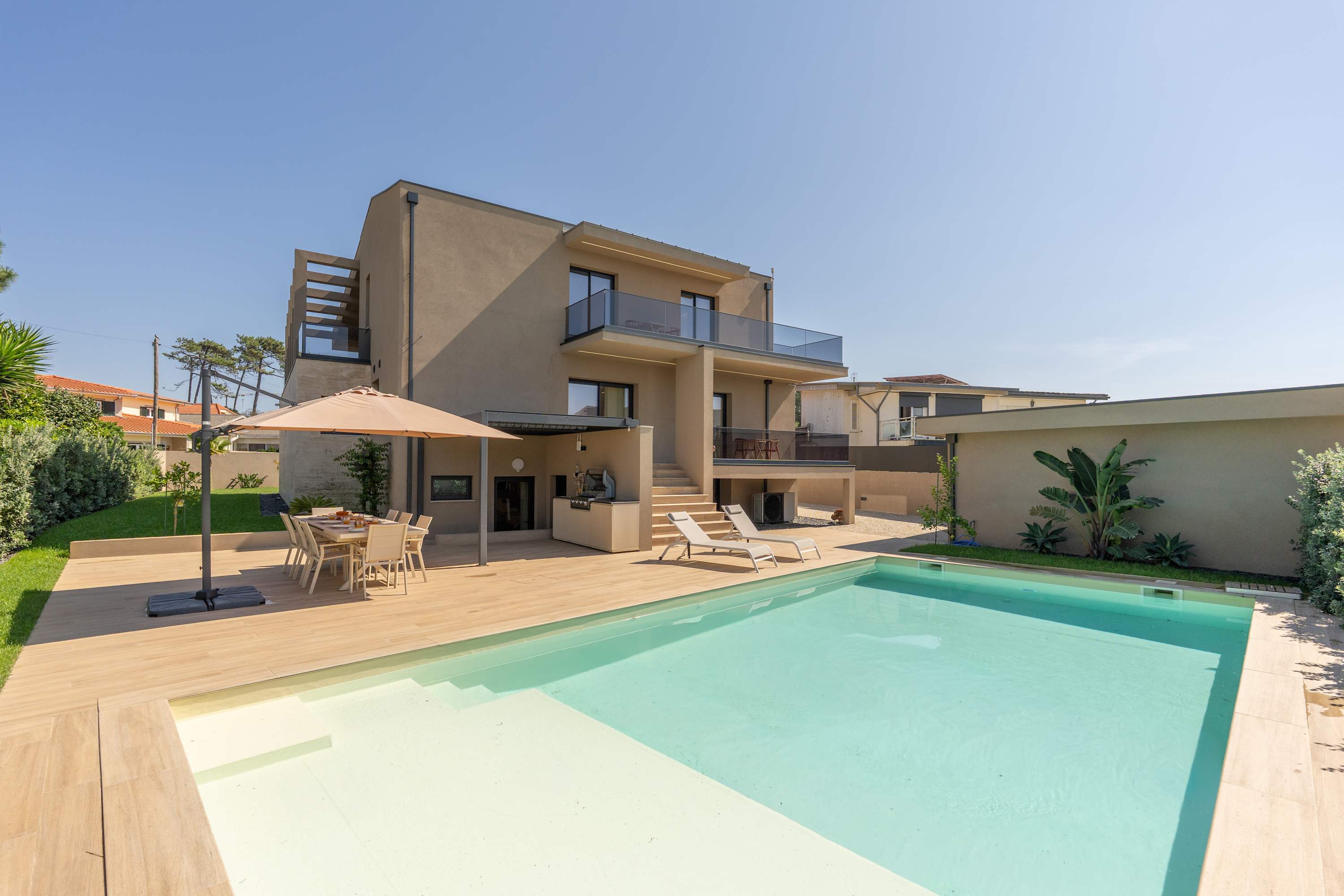 5-Suite Coastal Villa with Pool by HostWise — Vila Chã, Porto — vacation rental