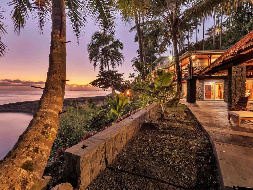 Unwind with breathtaking sunset views along the Hawaiian coast