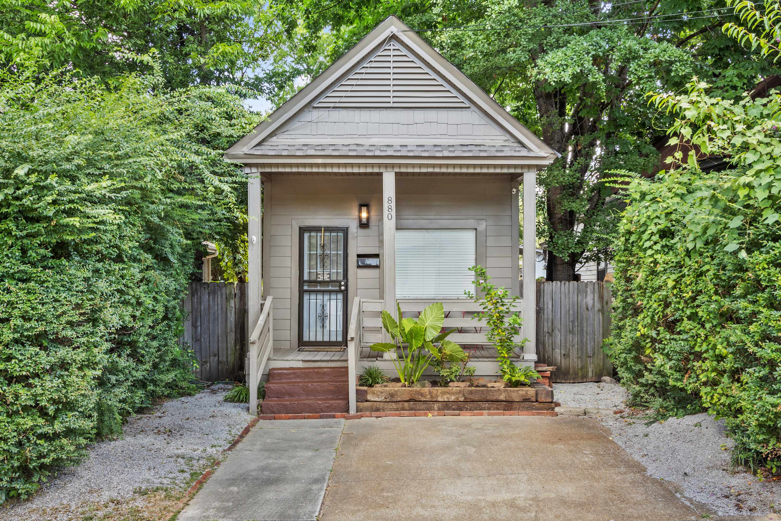 Bungalow on Blythe in Heart of Cooper Young