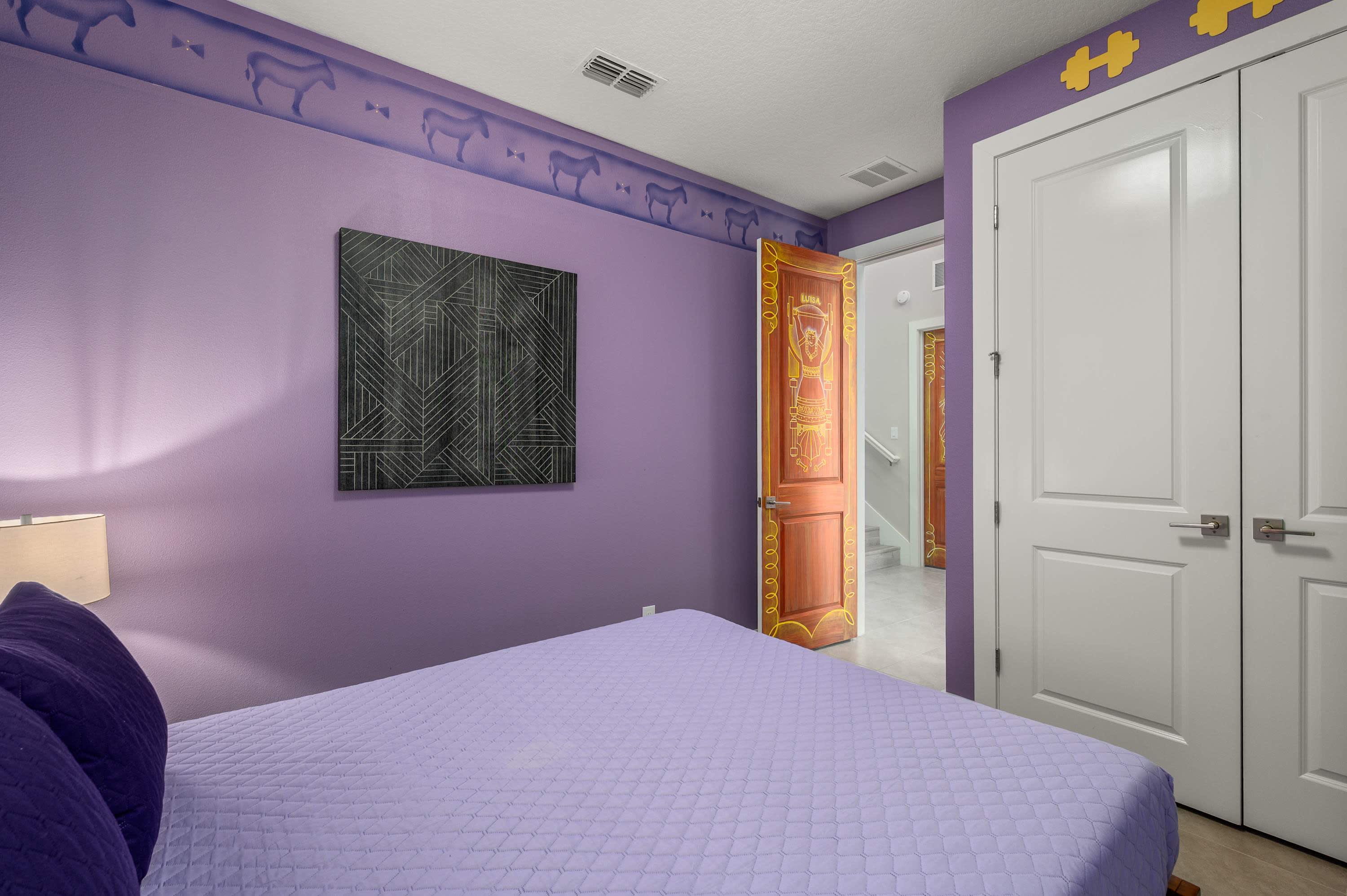 6BR Reunion Villa w/ Pool, Cinema & Games