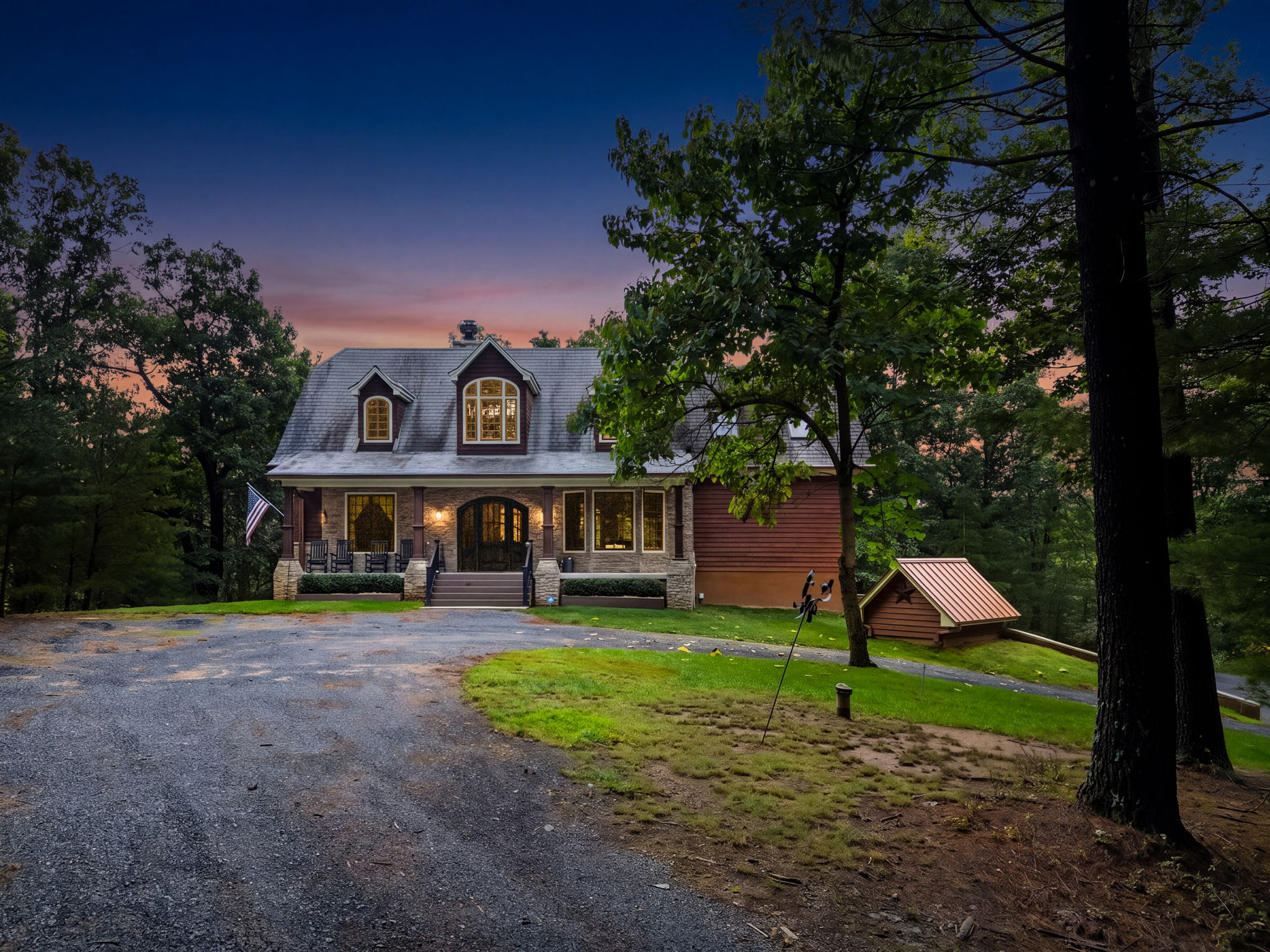 Mountain Lodge w/Theater, Gym, Music Room + Piano