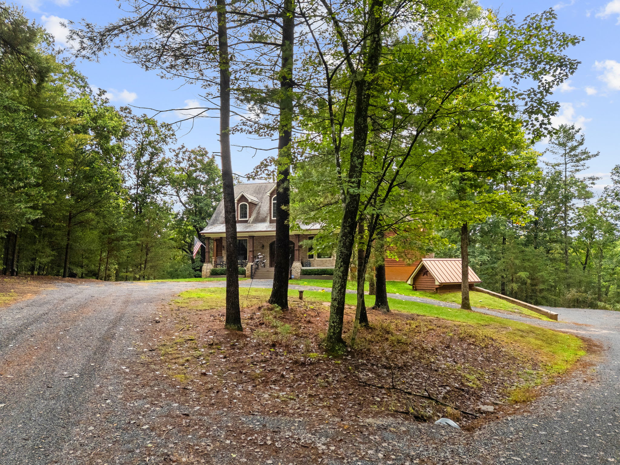 Mountain Lodge w/Theater, Gym, Music Room + Piano