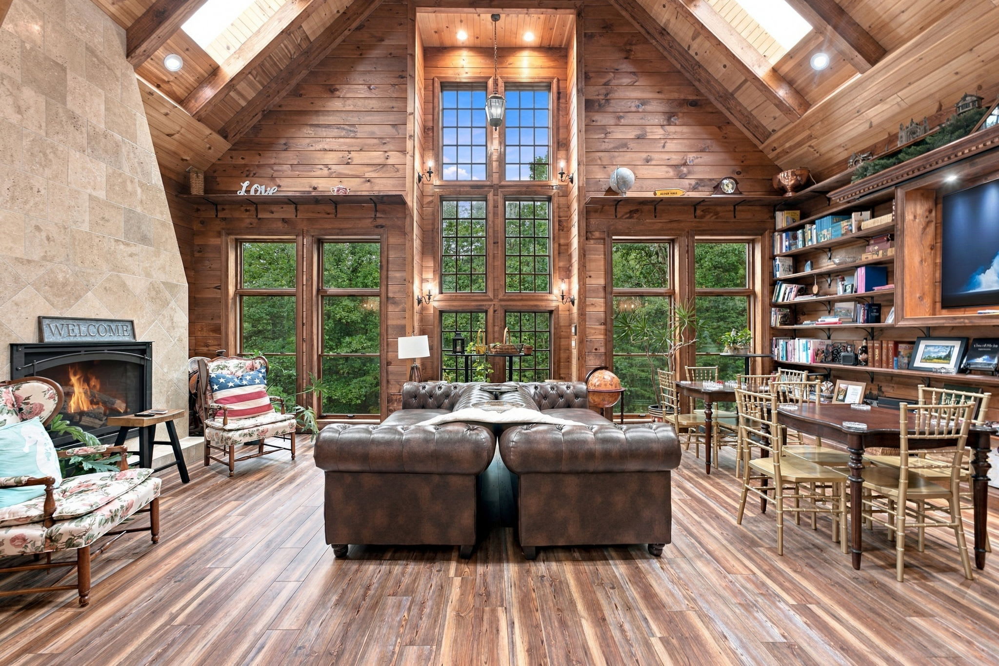 Mountain Lodge w/Theater, Gym, Music Room + Piano