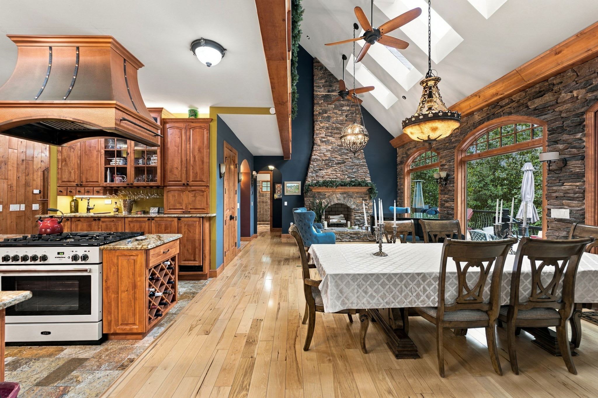 Mountain Lodge w/Theater, Gym, Music Room + Piano