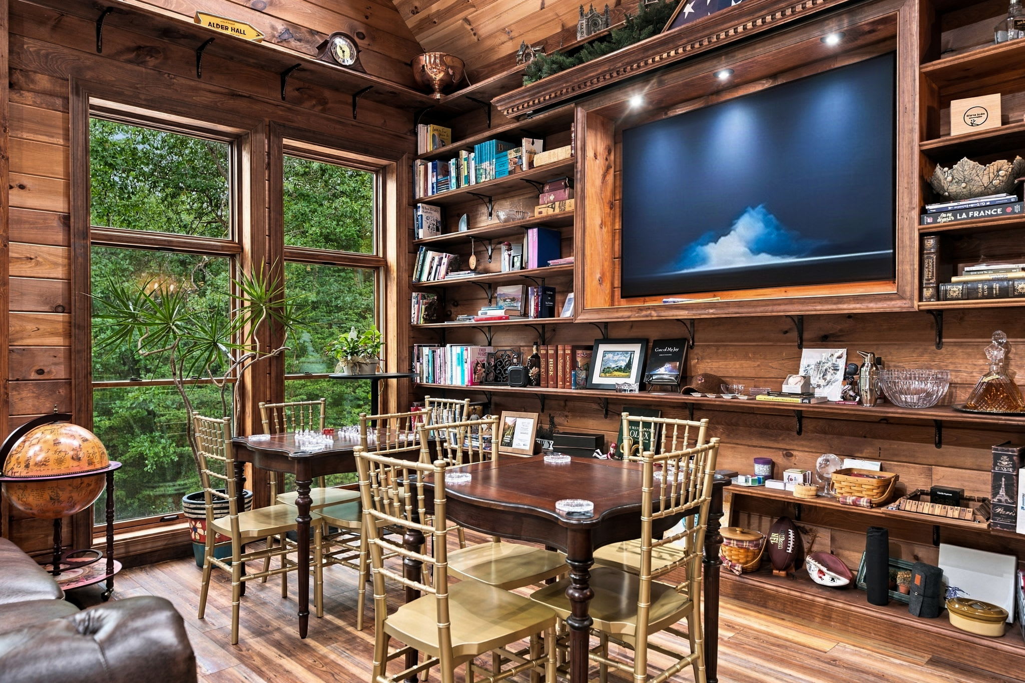 Mountain Lodge w/Theater, Gym, Music Room + Piano