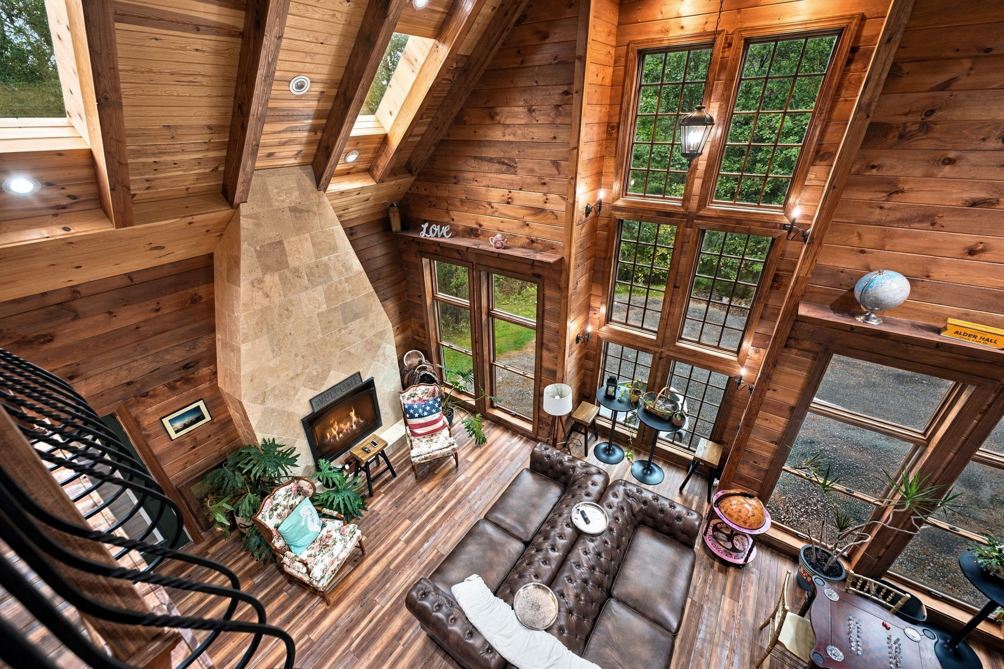 Mountain Lodge w/Theater, Gym, Music Room + Piano