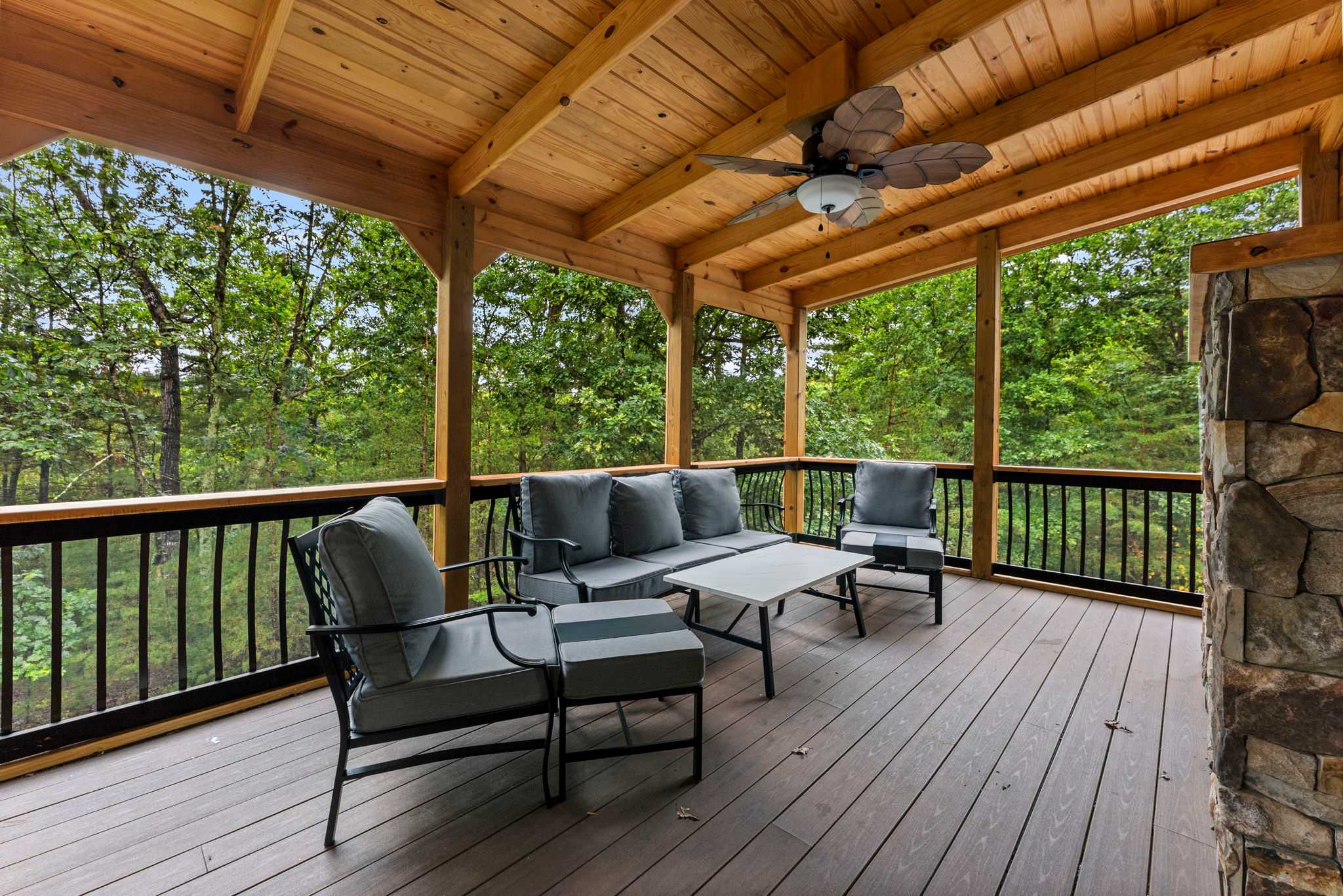 Screened porch with ceiling fan for just the right temperature